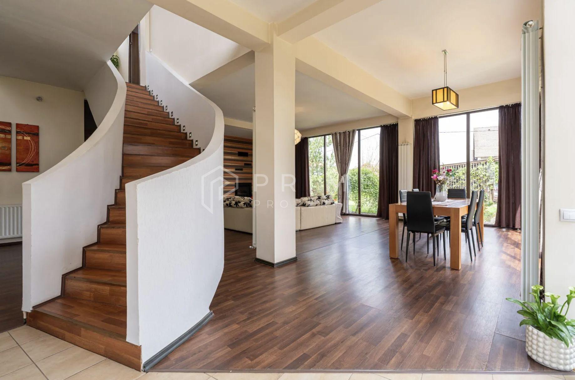 Vilă cu design și dotări deosebite de vânzare - 2