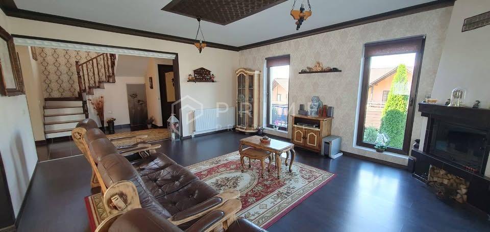 Casă individuală elegantă – Corunca, curte spațioasă - 4