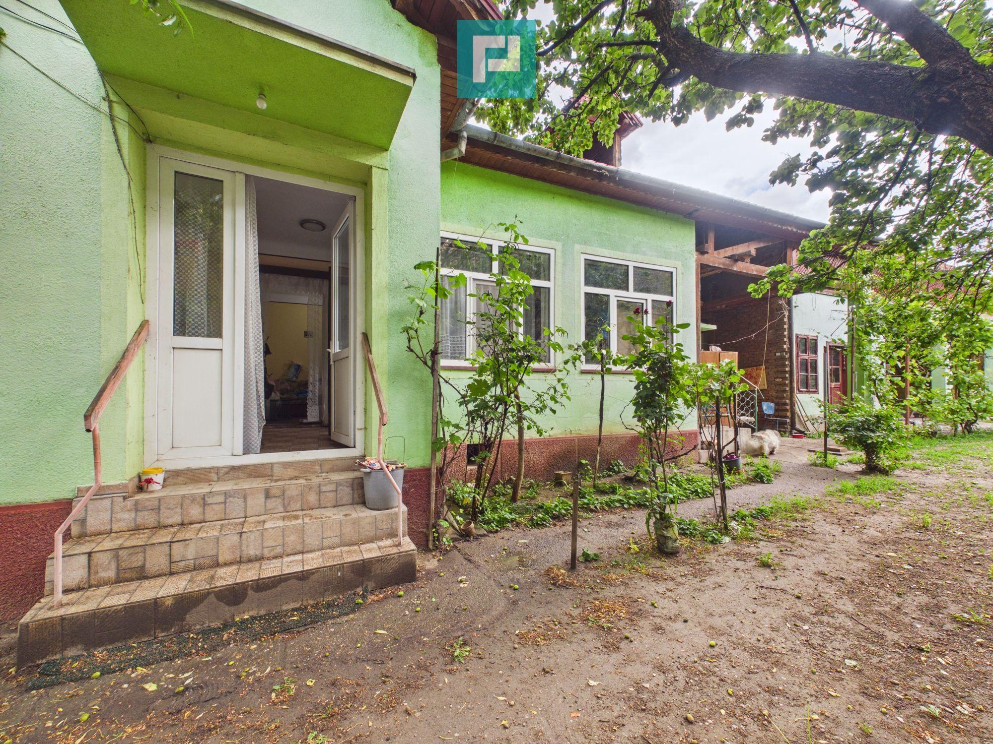 Casă din cărămidă cu teren 1440mp, Aradul Nou - 2