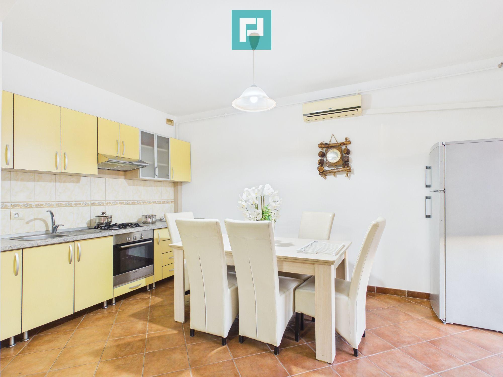 Apartament la casa, zona Gai - 2