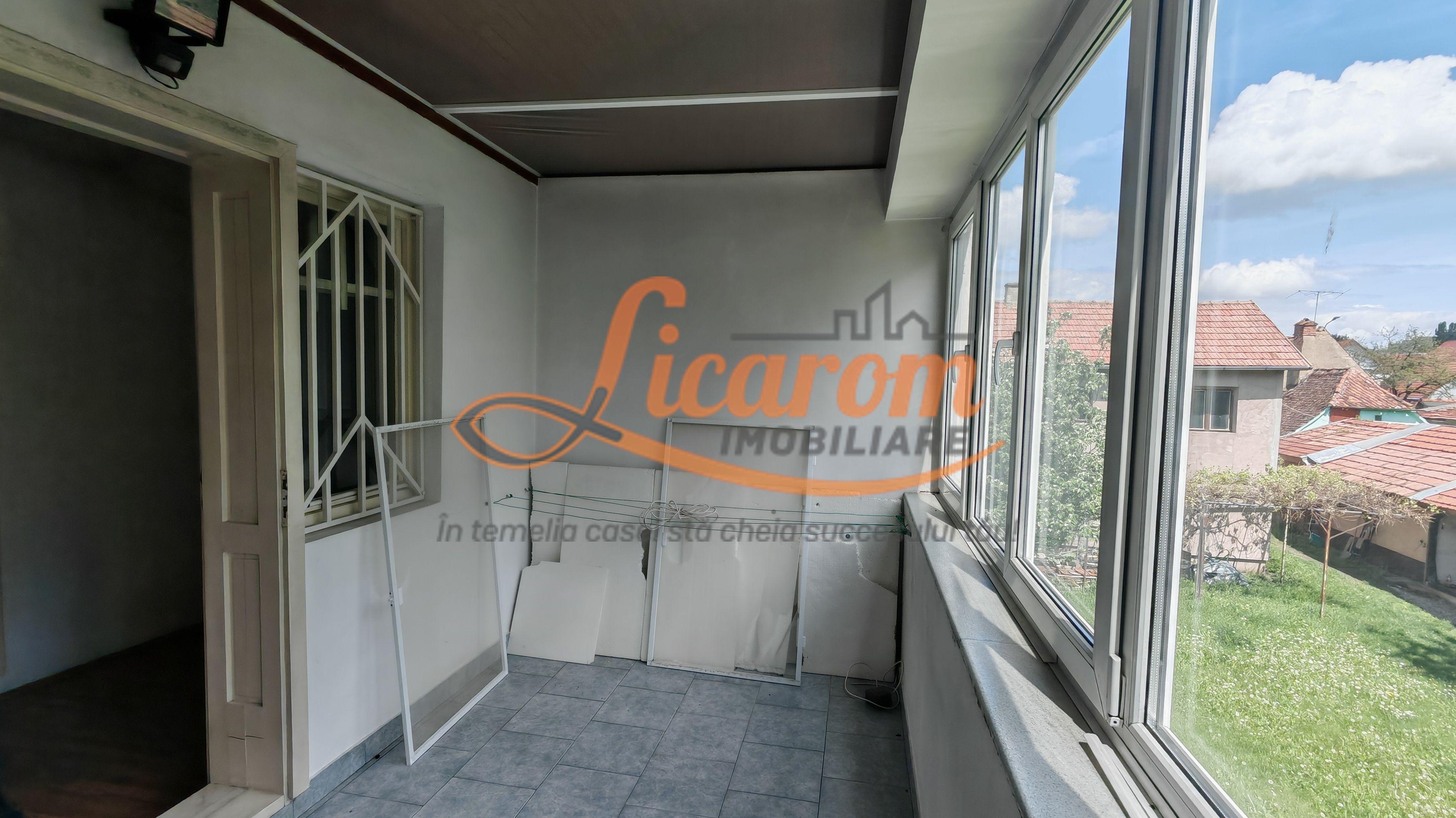 Casa PRETABILA DESTINATIE COMERCIALA,Brasovul Vechi,P+E, 3 cam - 2