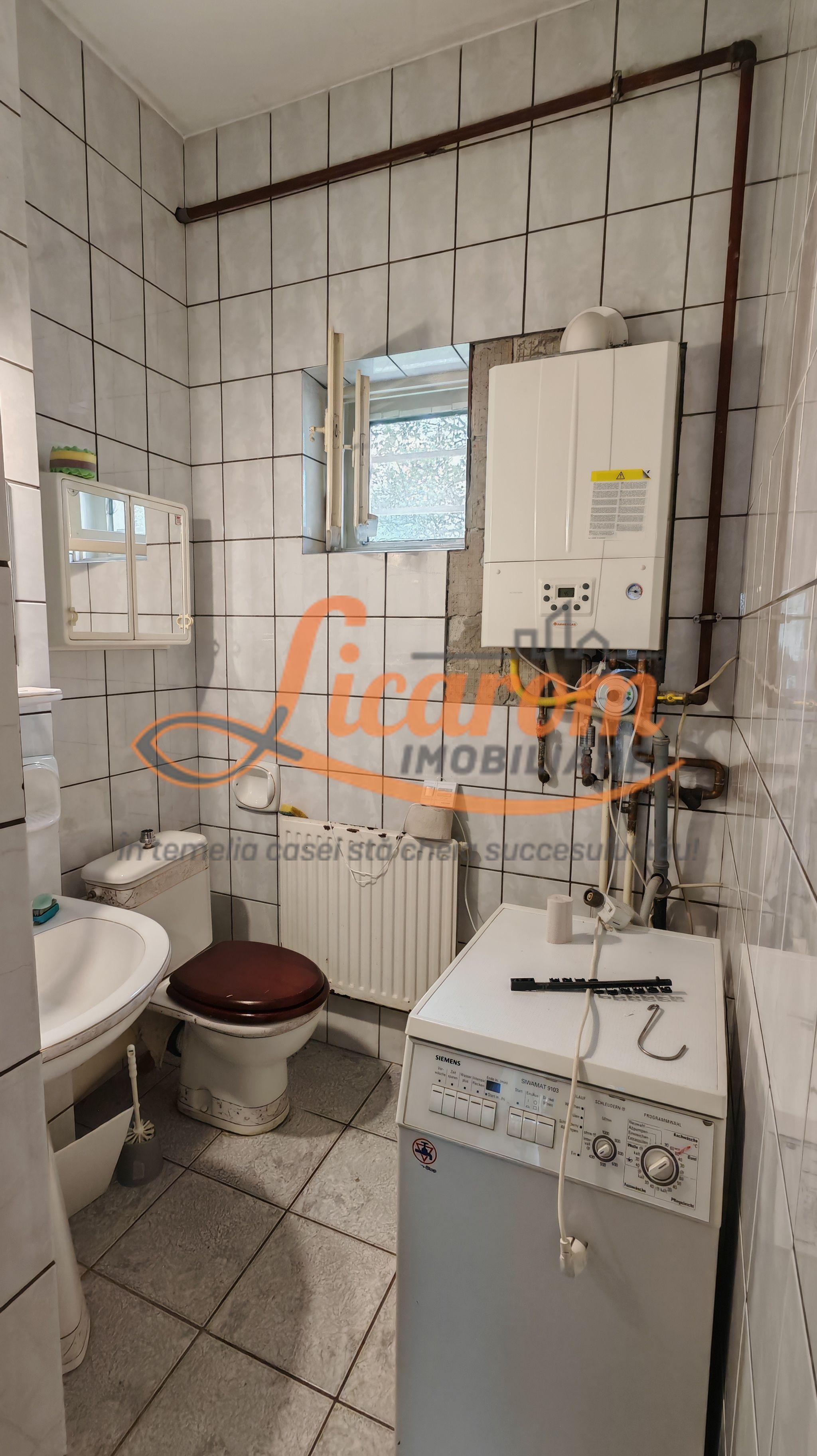 Casa PRETABILA DESTINATIE COMERCIALA,Brasovul Vechi,P+E, 3 cam - 8
