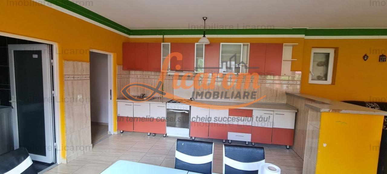 Casa individuala cu 2 apartamente, 6 camere,teren 403 mp,ASTRA. - 7