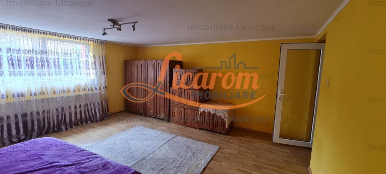 Casa individuala cu 2 apartamente, 6 camere,teren 403 mp,ASTRA. - 2