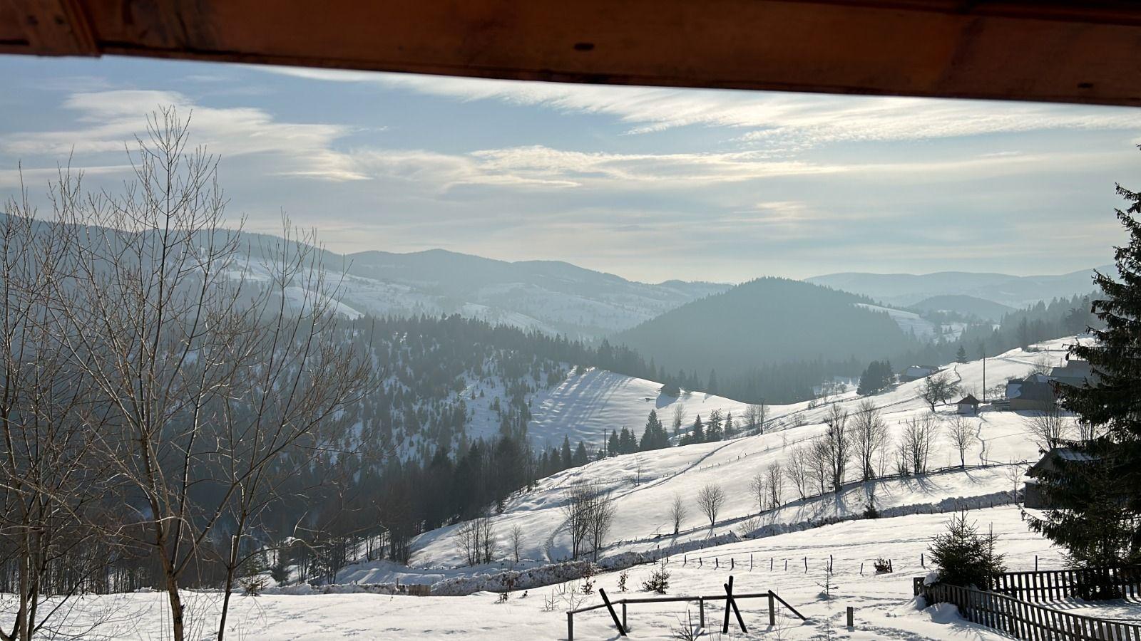 Cabană, 3 dormitoare, Arieseni, vedere panoramică. 75 000 E (neg) - 1