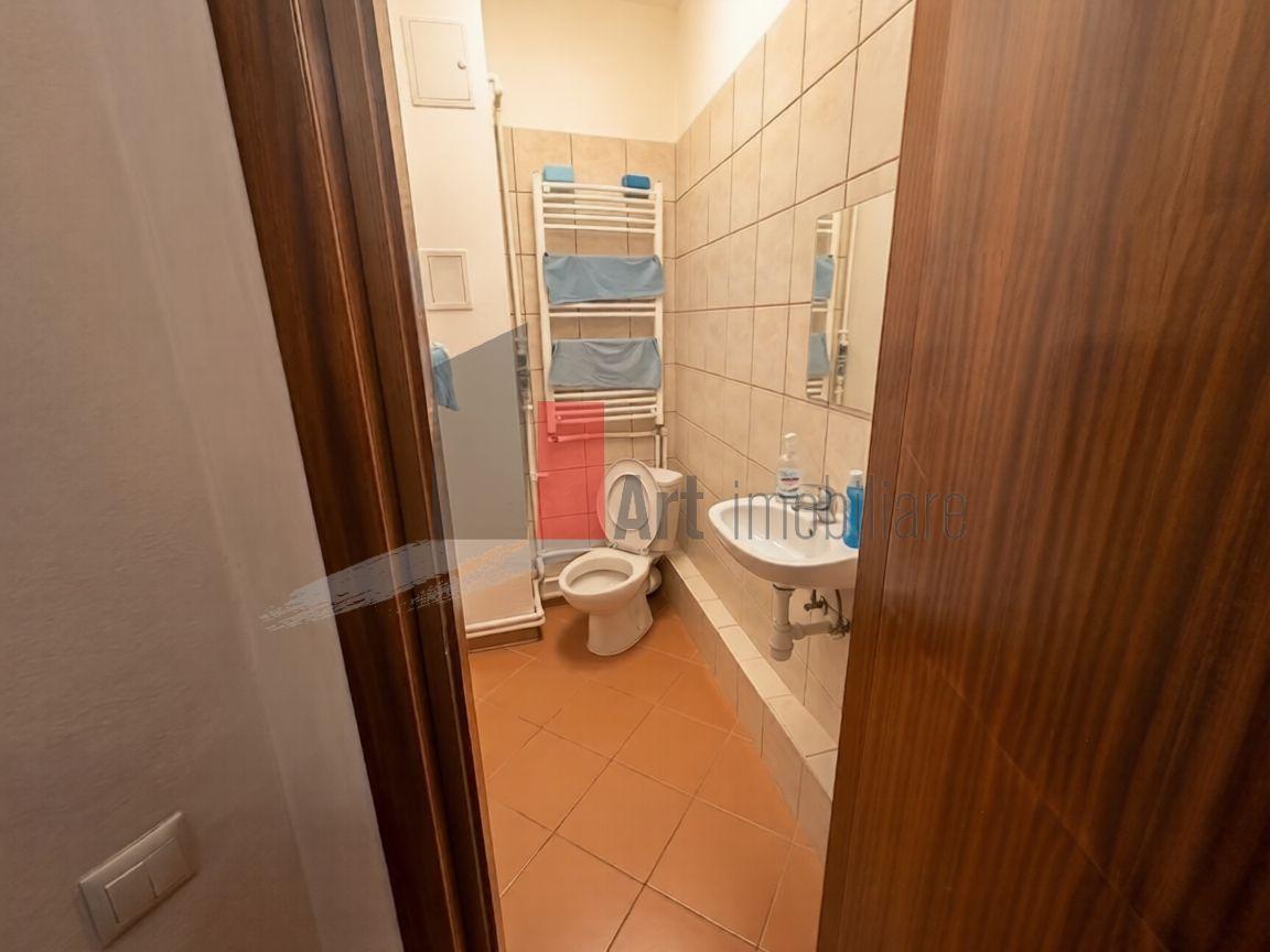 Spatiu Comercial de inchiriat in Centrul Vechi, 55mp - 3