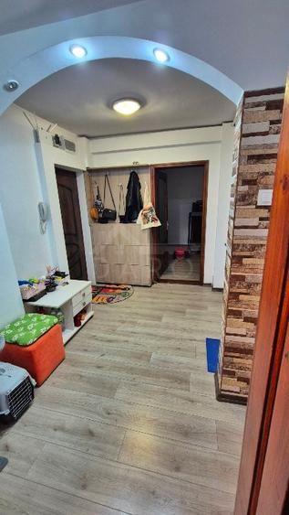 2 camere decomandate , in Aleea Carpati , zona linistita. - 7
