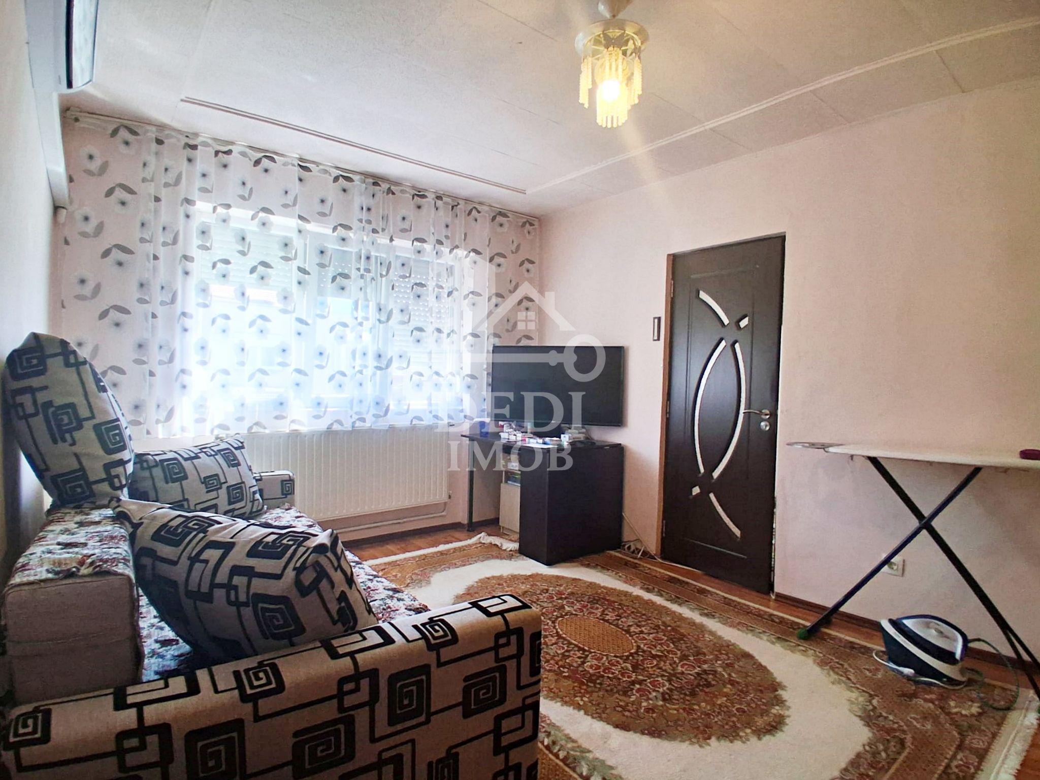 Apartament 3 camera de vânzare in zona Nufarul, Oradea - 2