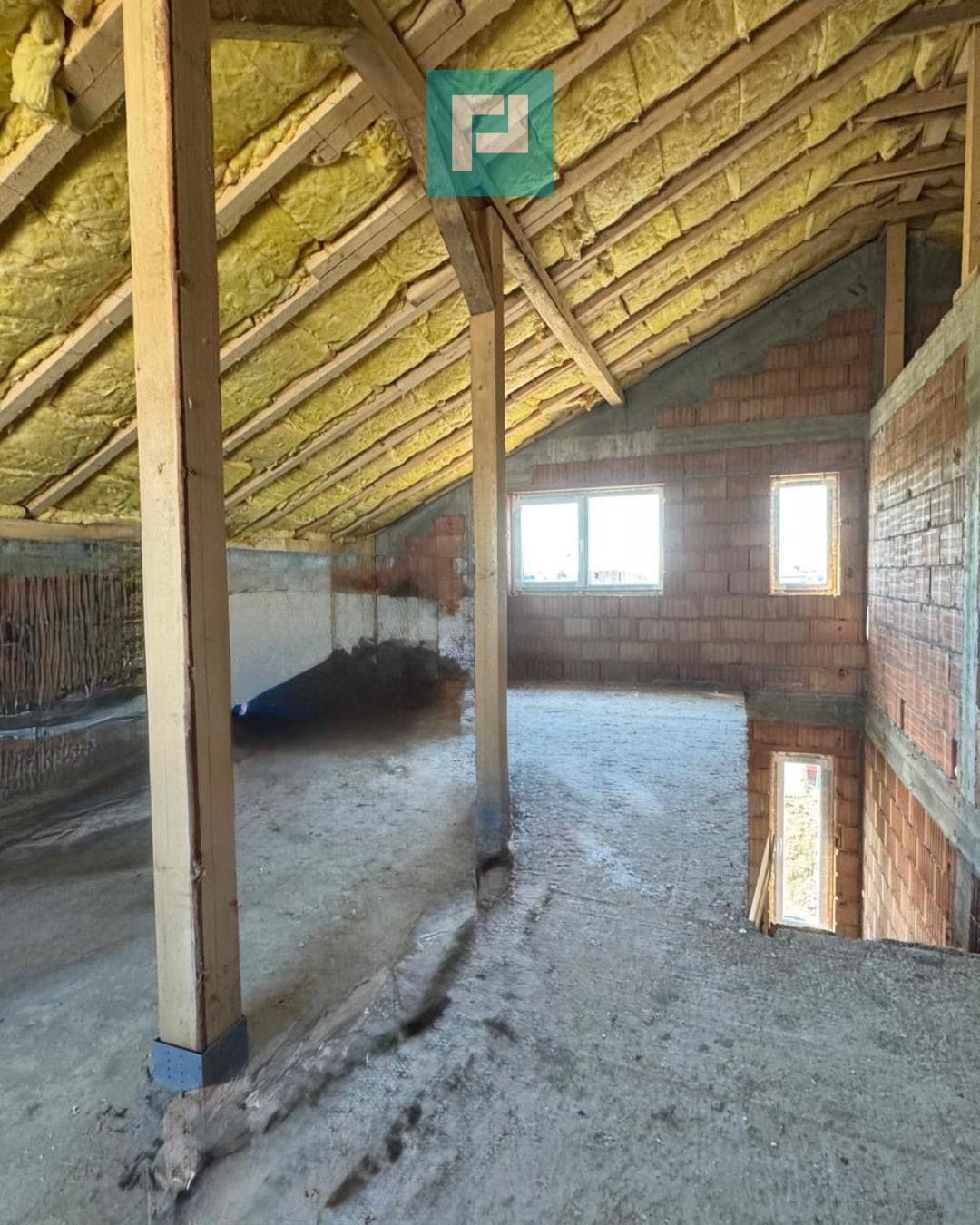 Duplex la roșu 3 camere-Moșnița Veche - 2