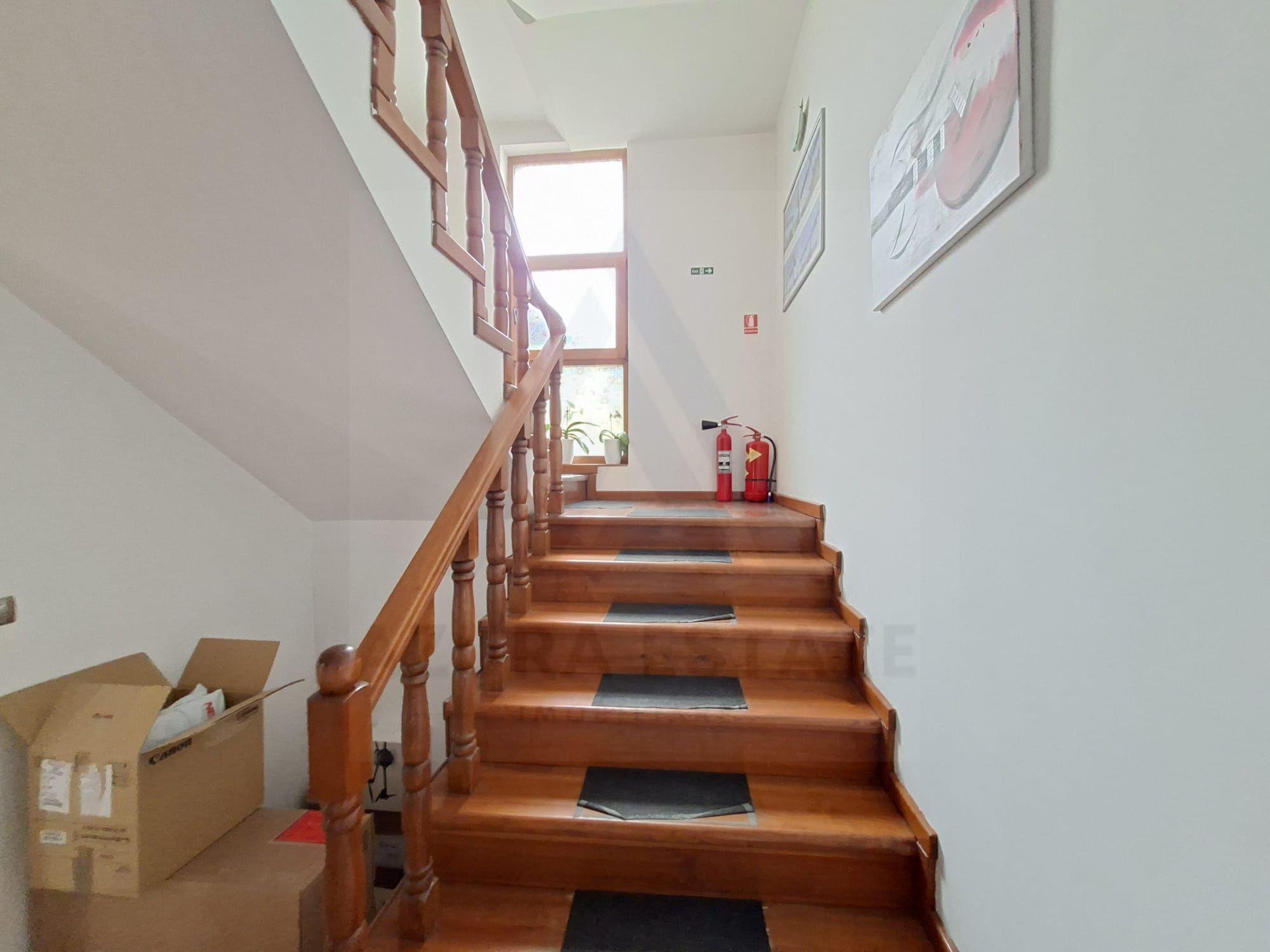 Spatiu birouri casa individuala curte proprie 9 birouri Selimbar - 19