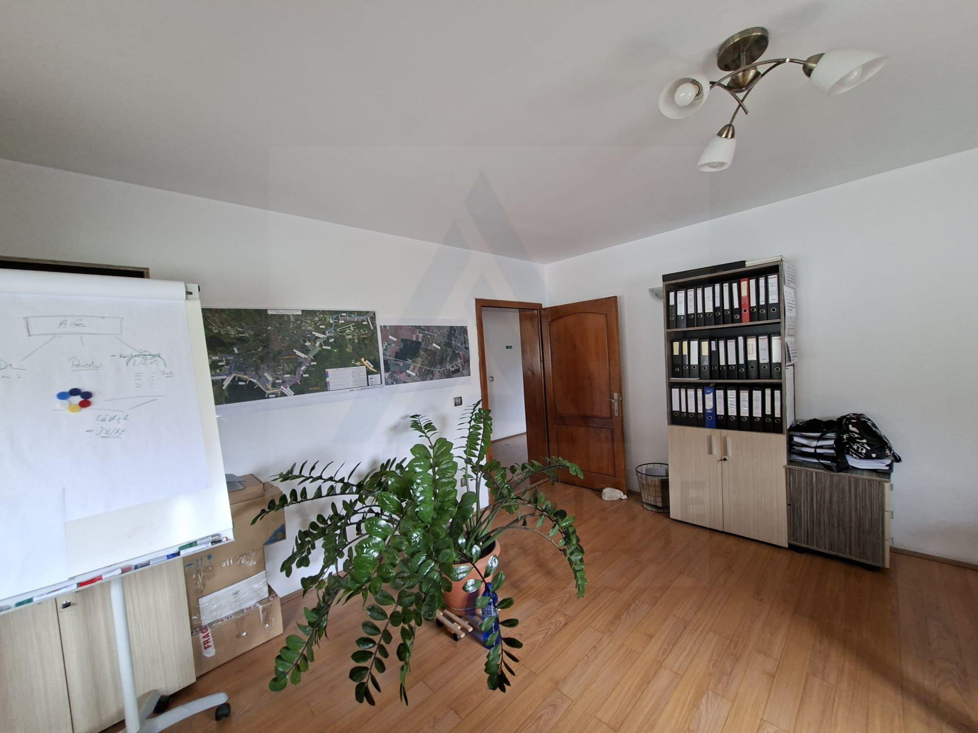 Spatiu birouri casa individuala curte proprie 9 birouri Selimbar - 5
