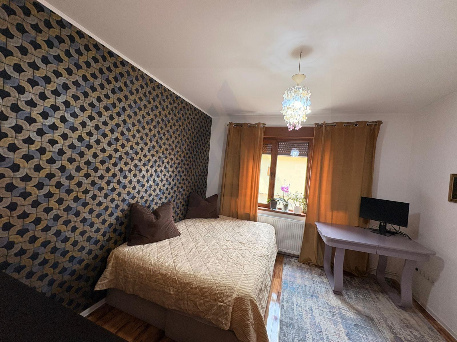 Casă versatila intretinuta 143 mp utili 5 camere 3 bai pivnita Lazaret - 12