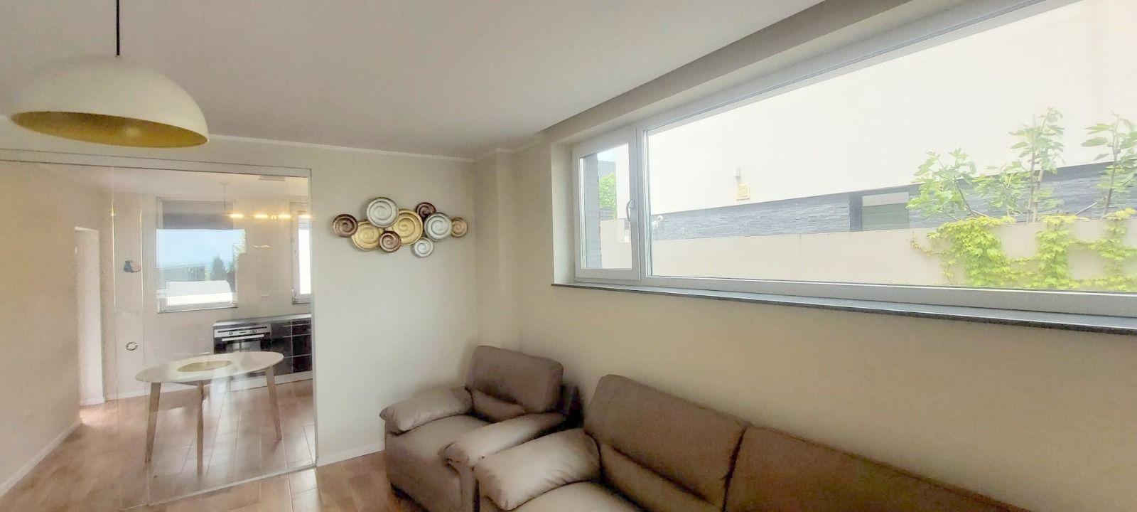 De vânzare casă premium tip duplex, vedere spre Lacul Brates - 10