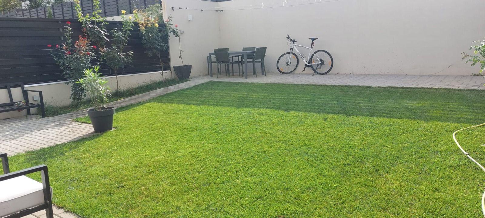 De vânzare casă premium tip duplex, vedere spre Lacul Brates - 2