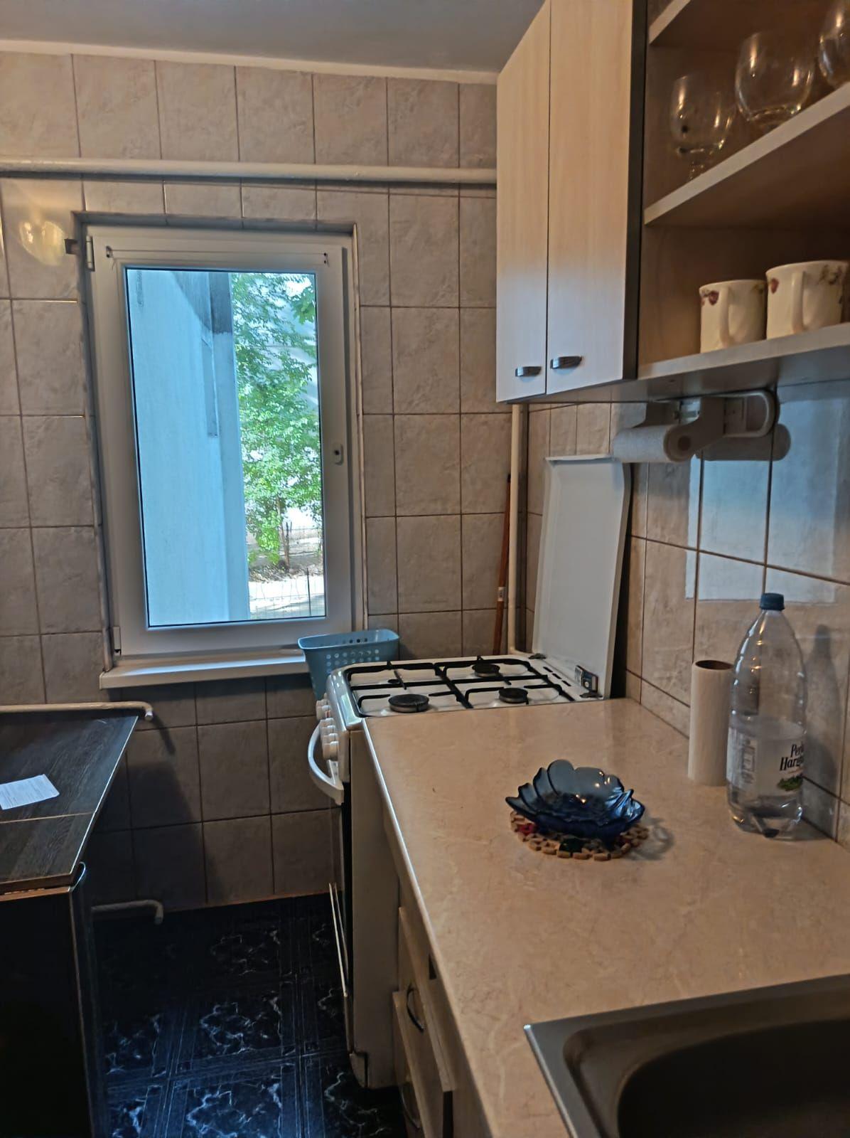 De vanzare apartament cu 2 camere, parter, micro 13 B, 52.000 euro - 3