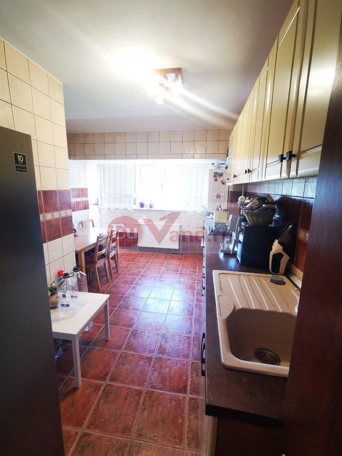 De vanzare apartament cu 3 camere, 91 mp -Ultimul Leu - 8