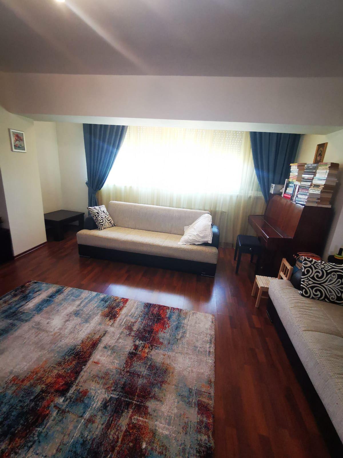 De vanzare apartament cu 3 camere, 91 mp - T-uri, str. Tecuci - 1