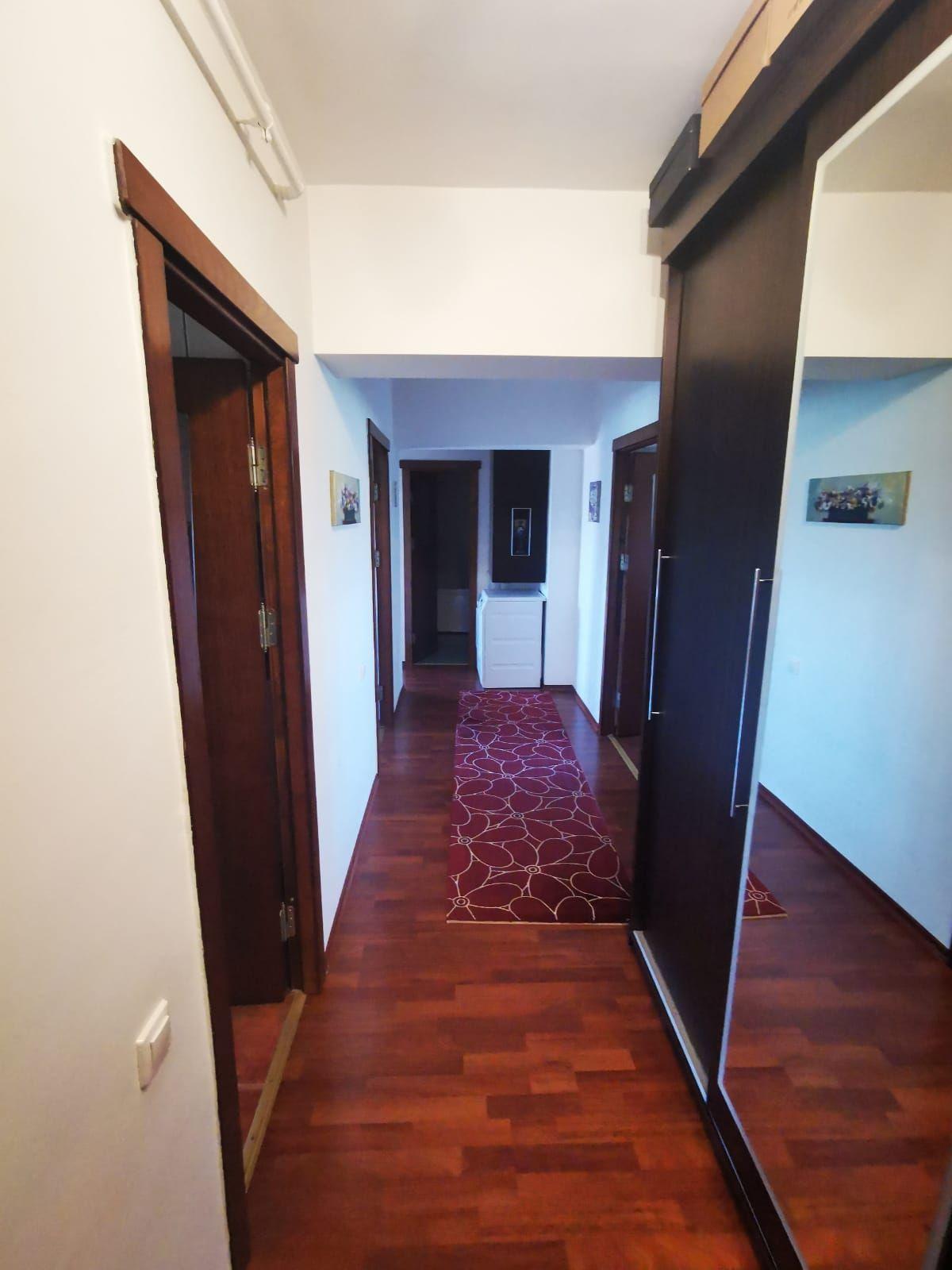 De vanzare apartament cu 3 camere, 91 mp - T-uri, str. Tecuci - 9