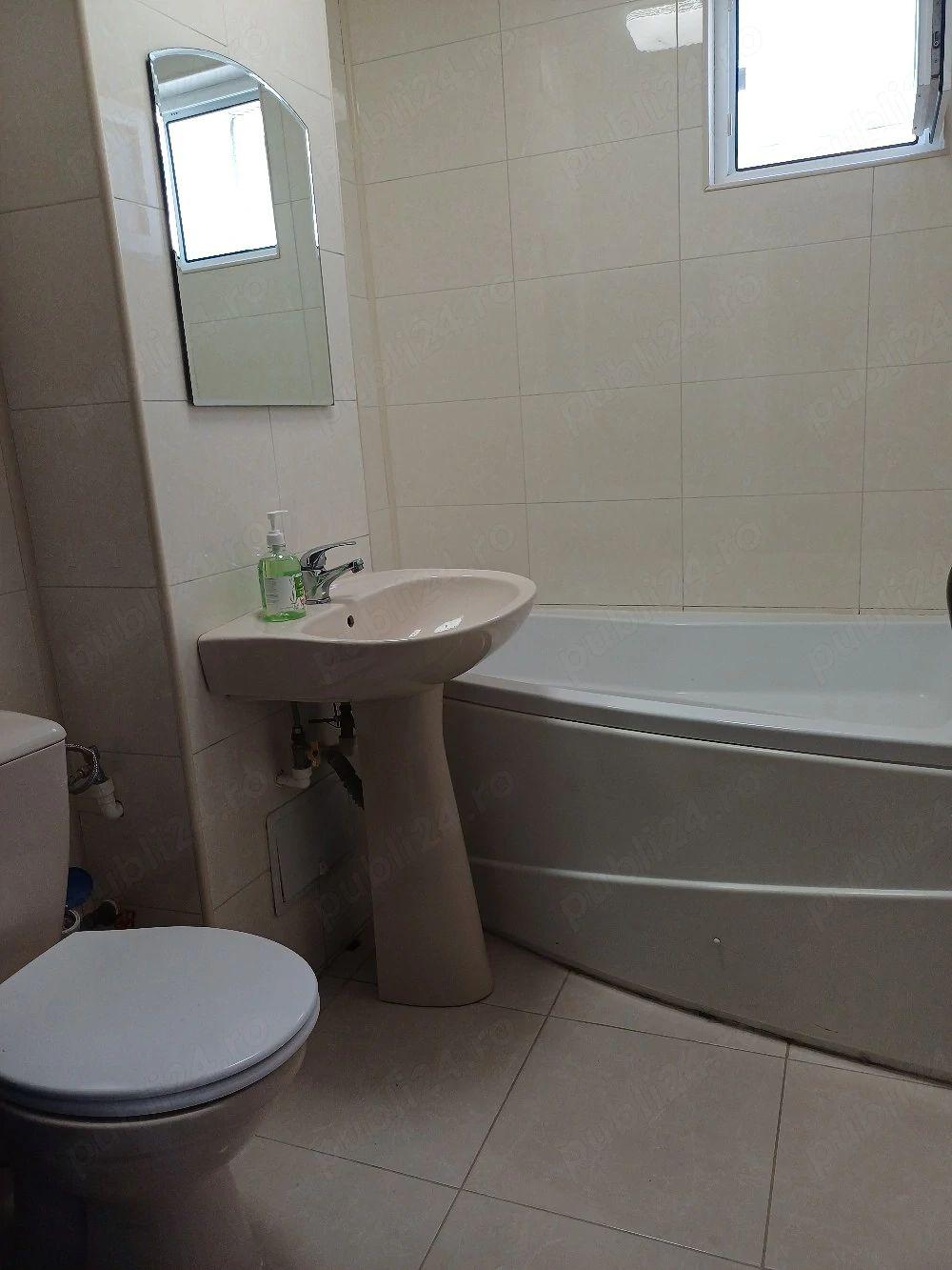 De inchiriat apartament 2 camere micro 20, et. 9, 350 euro negociabil - 5