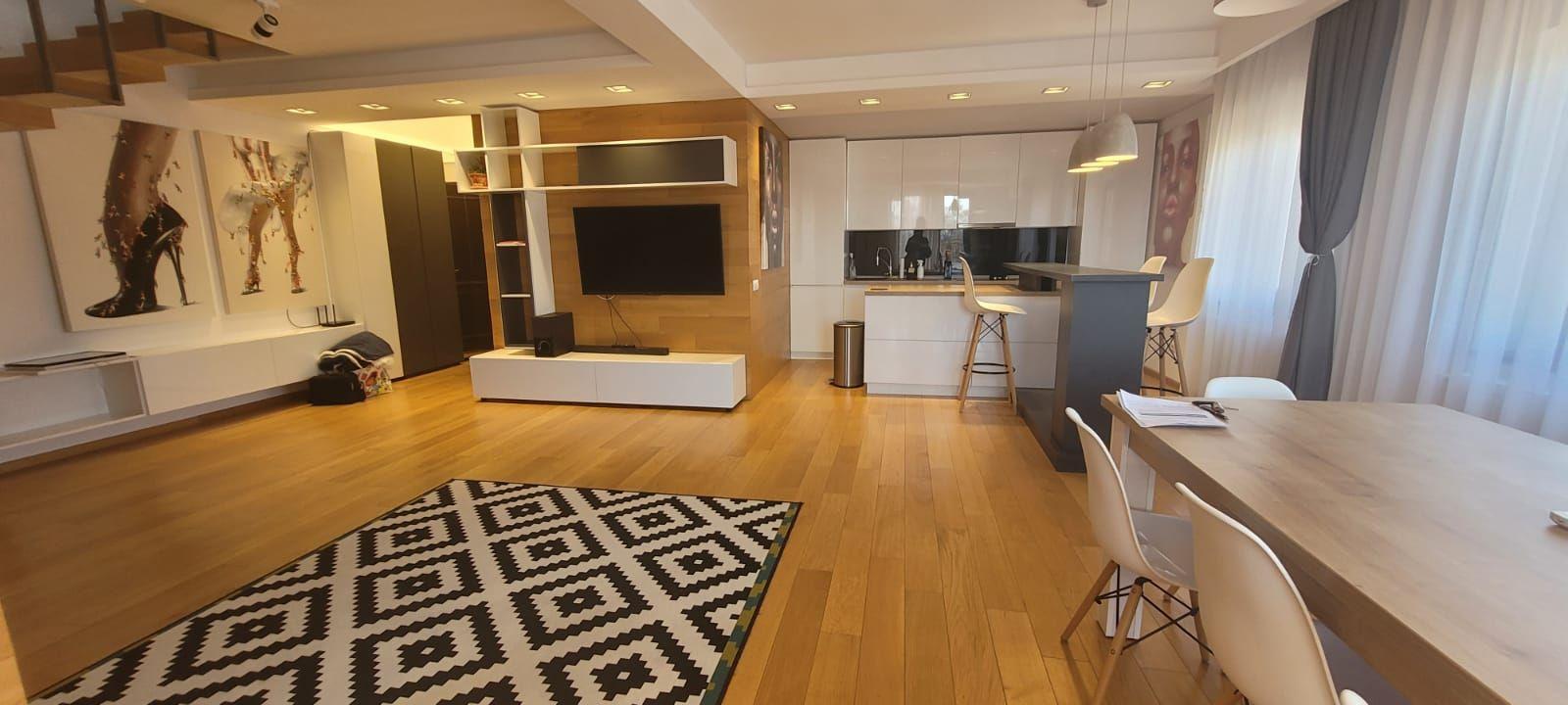 Penthouse spectaculos cu 3 camere si terasa,100 mp , in Parc Sub Arini