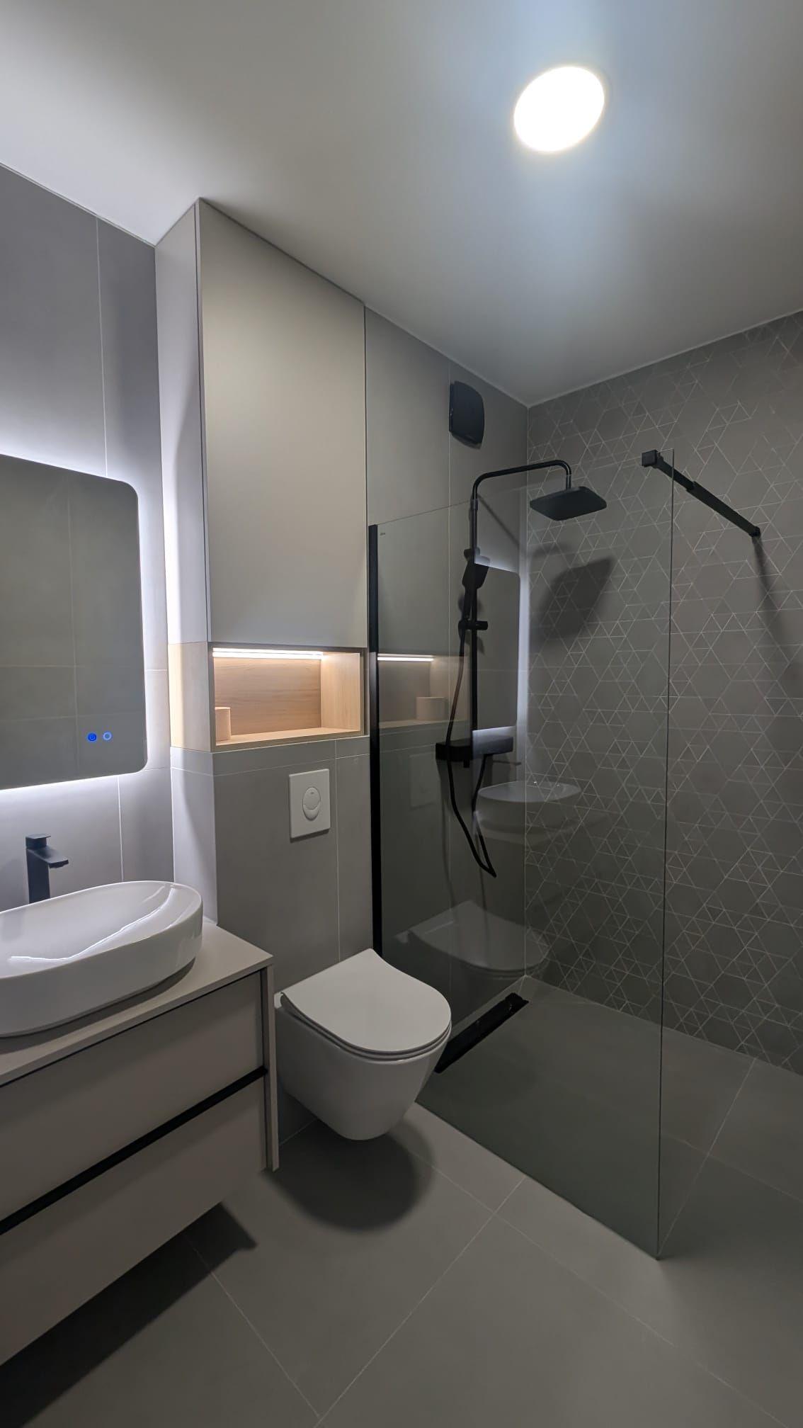 Apartament de lux cu 3 camere, 80 mp cu terasa 10 mp, zona centrala - 10