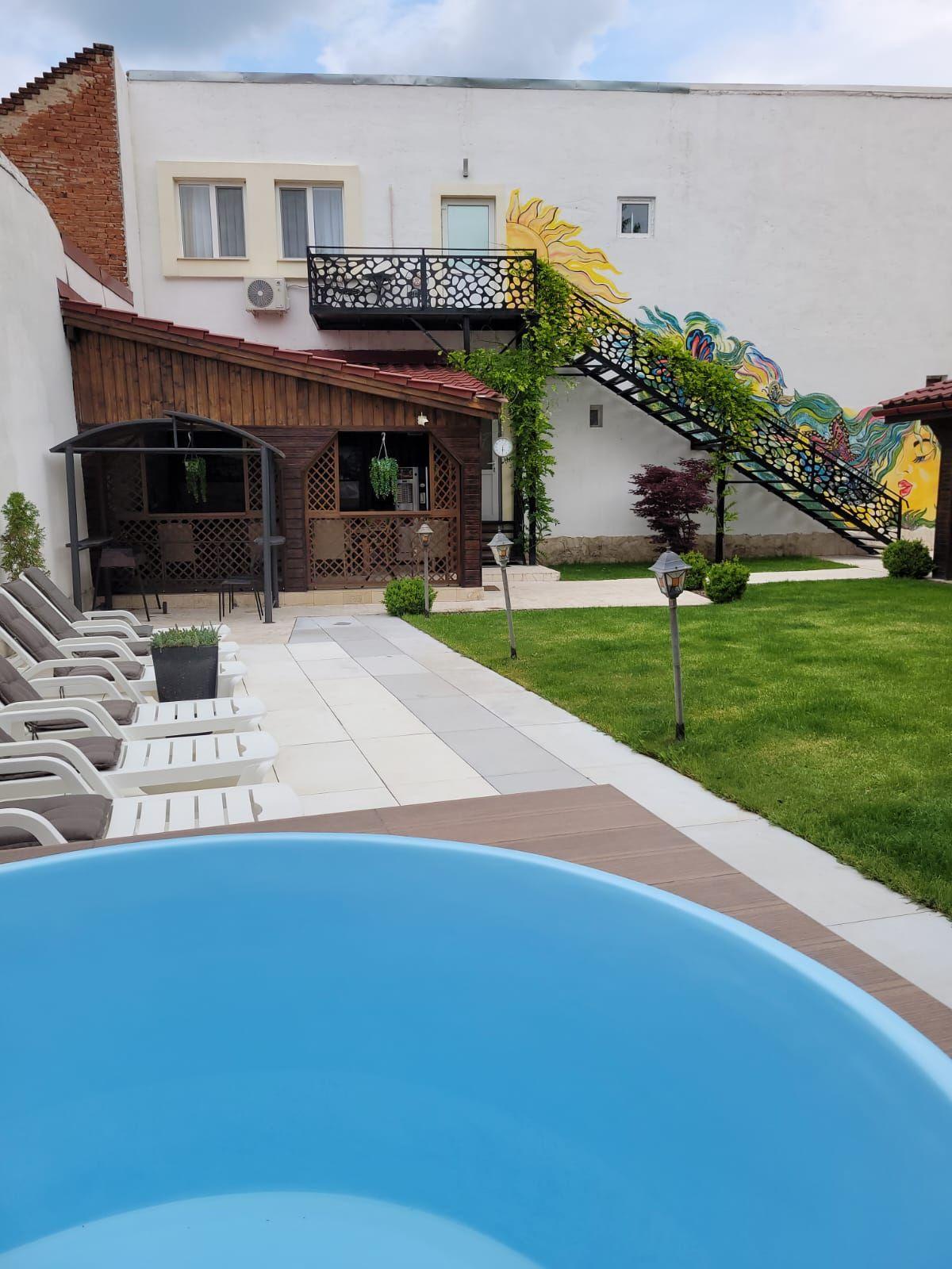 Pensiune 3 stele, ultracentral, Oradea. 700 000 E. Comision 0 - 22