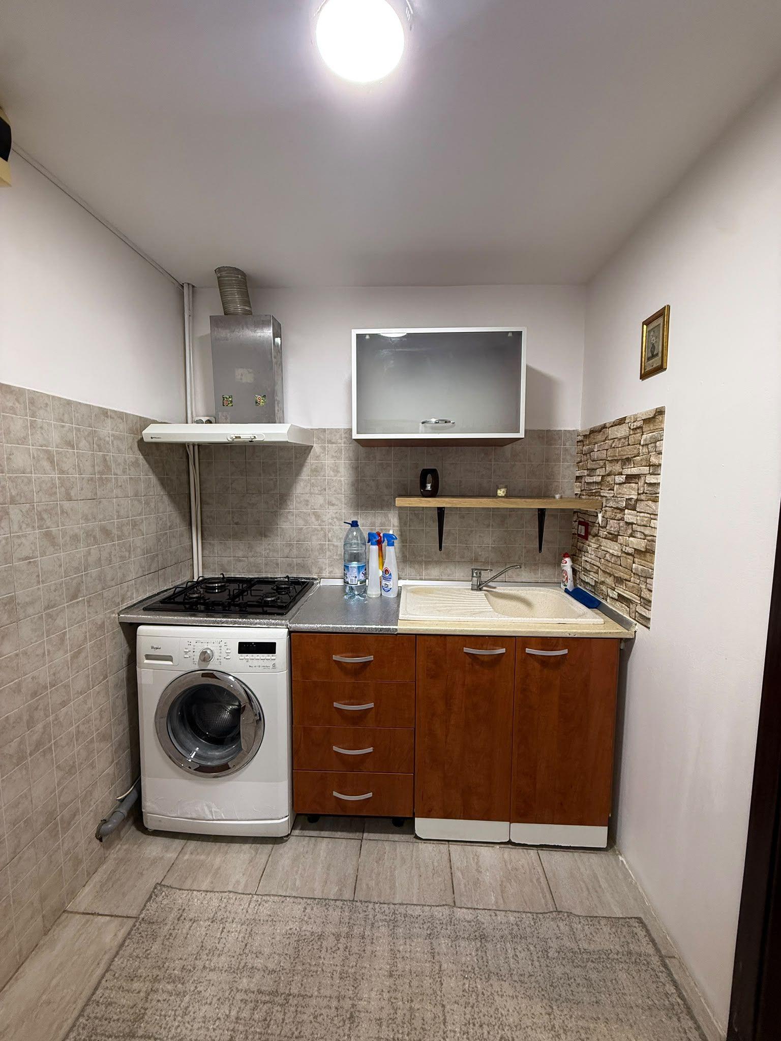 De vanzare garsoniera micro 40, et. 3/3, 27.000 euro - 4