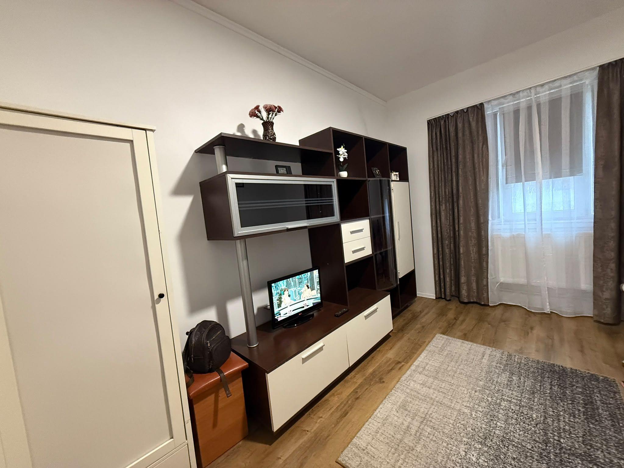 De vanzare garsoniera micro 40, et. 3/3, 27.000 euro - 2