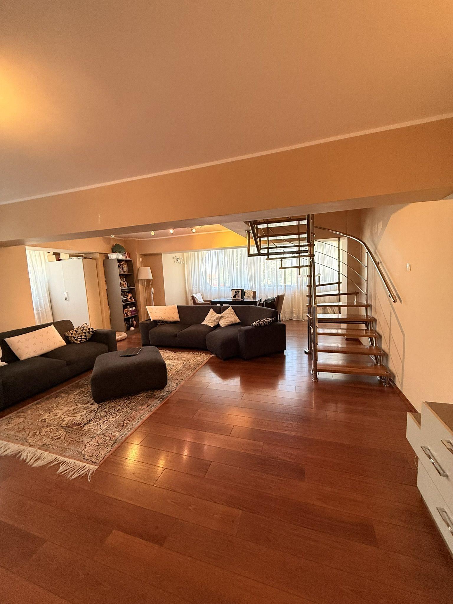 Apartament 4 camere, Strada Domnească - 1