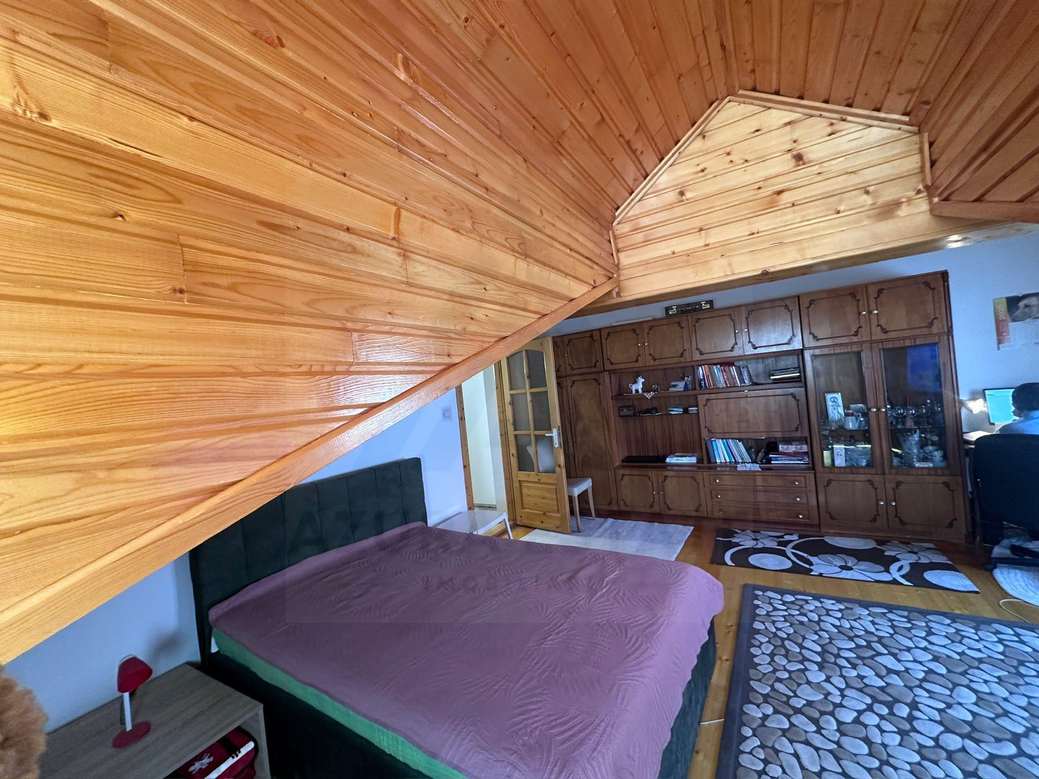 Apartament 3 camere decomandat 78 mp pivnita curte in zona Centrala - 8