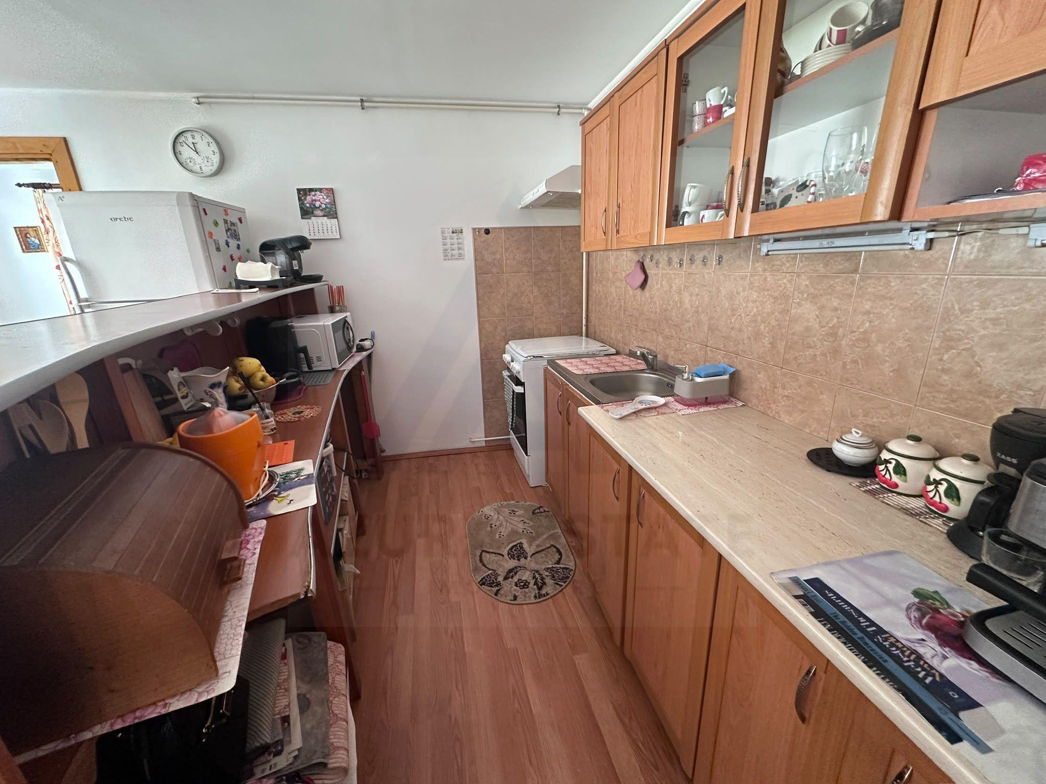Apartament 3 camere decomandat 78 mp pivnita curte in zona Centrala - 2
