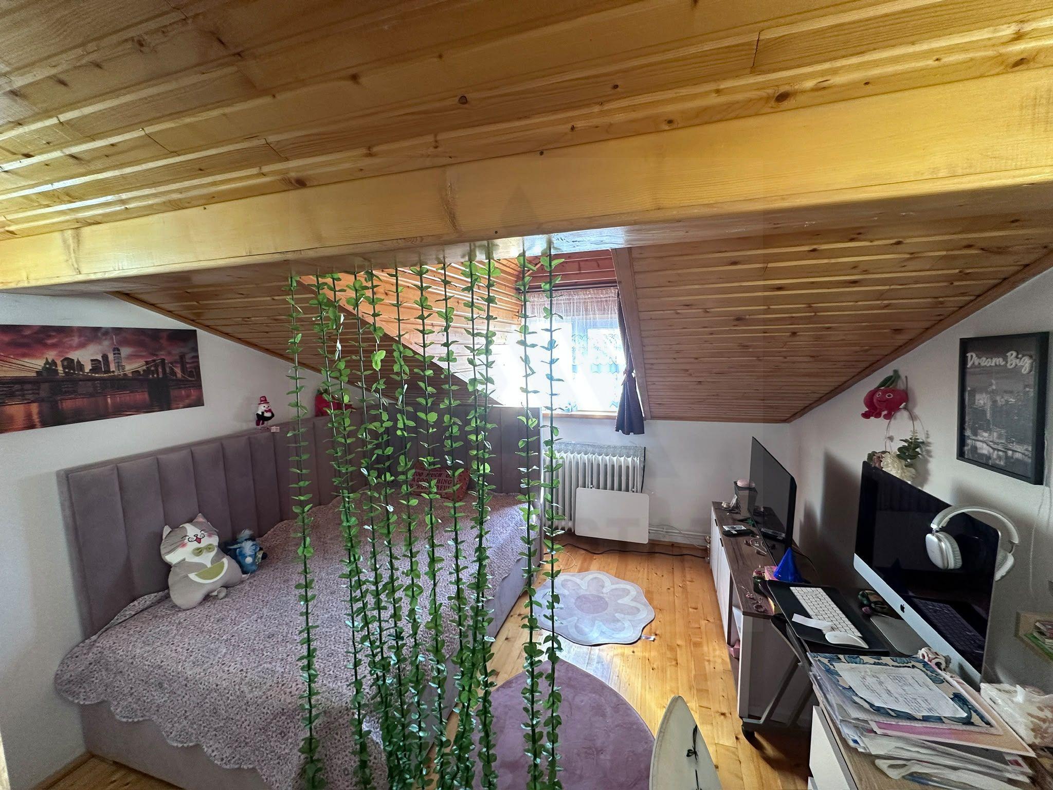 Apartament 3 camere decomandat 78 mp pivnita curte in zona Centrala - 10