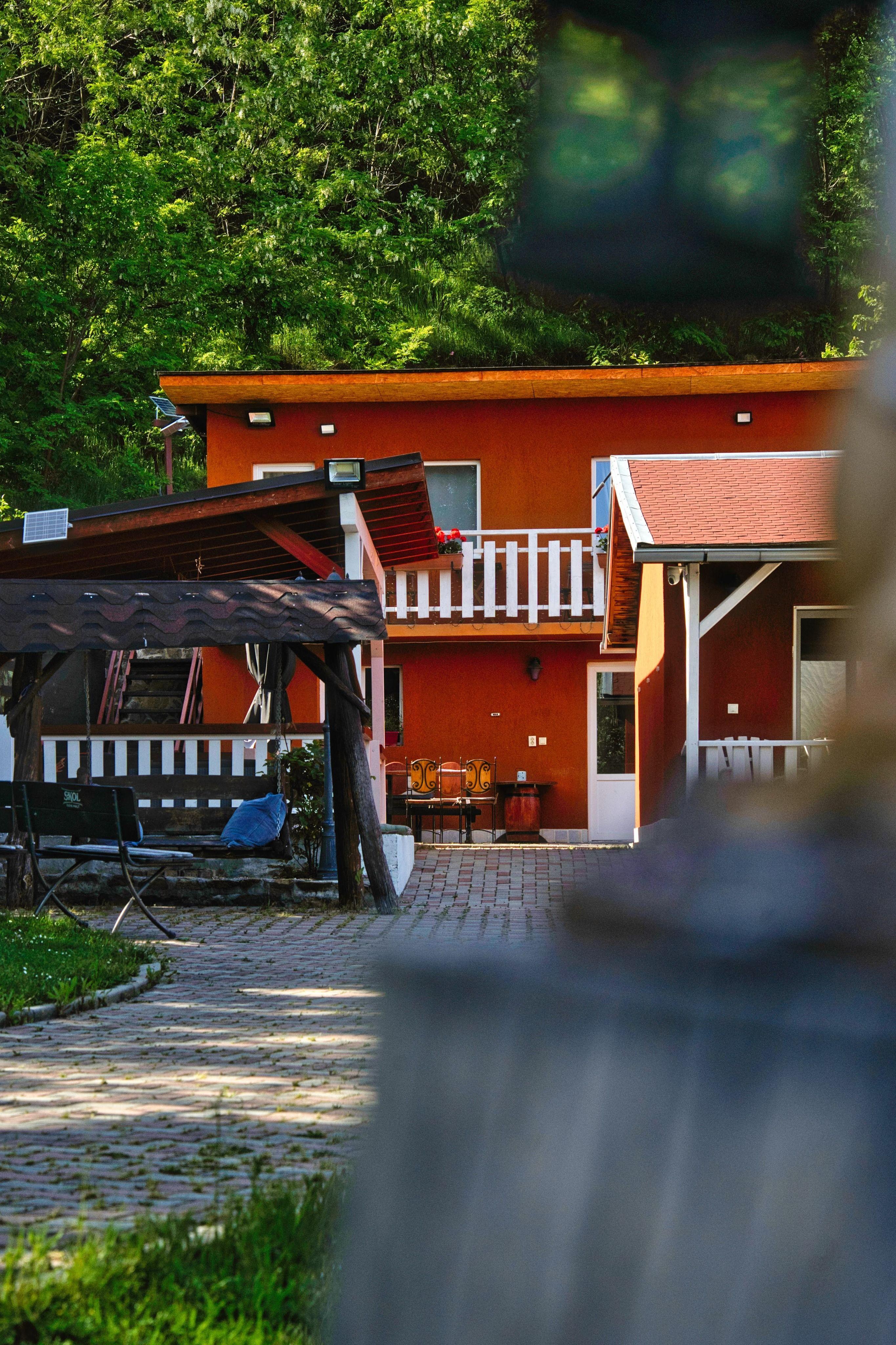 Casa in Feleacu, 1.582 mp teren intravilan. Se accepta schimburi. - 12