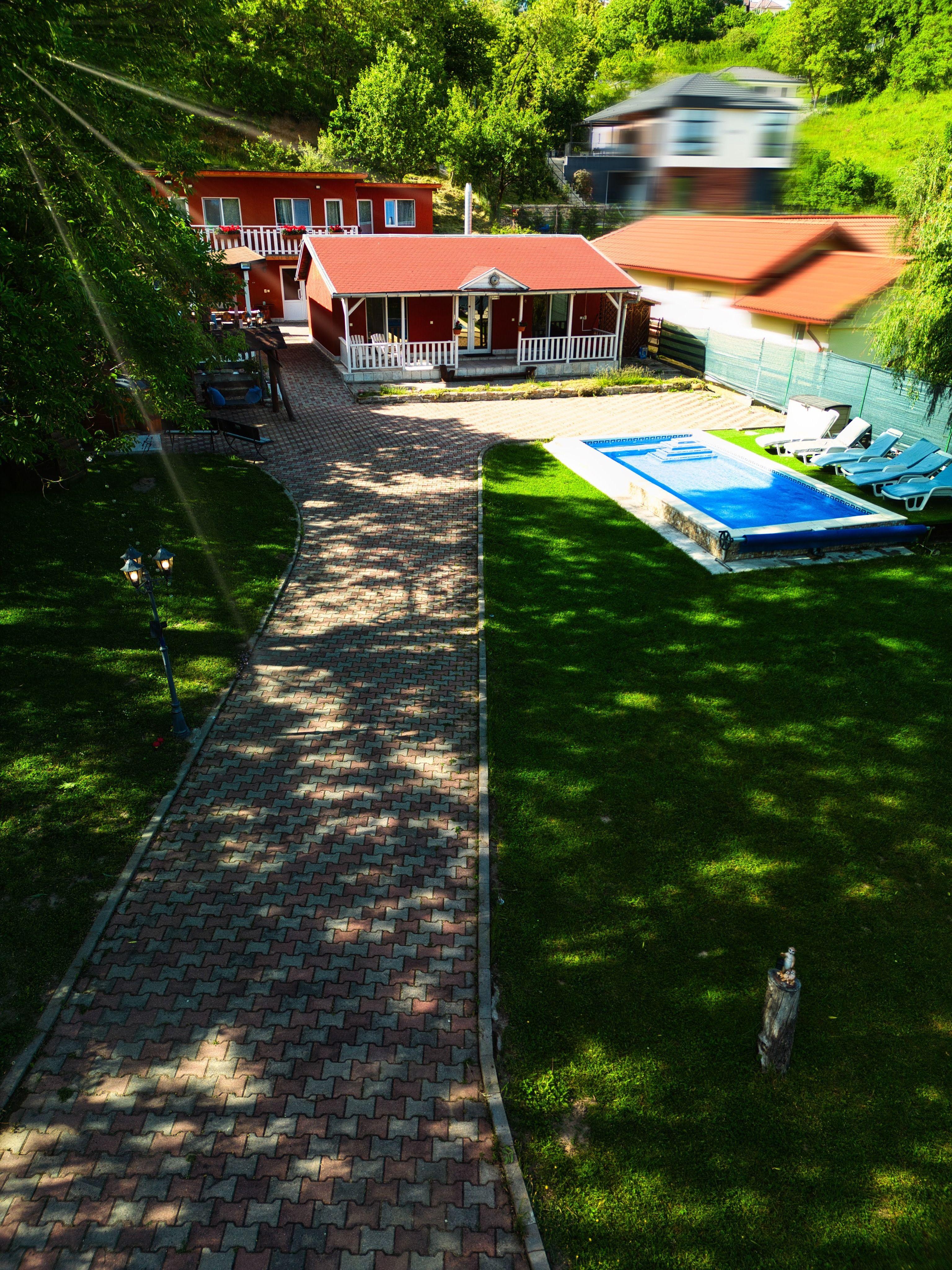 Casa in Feleacu, 1.582 mp teren intravilan. Se accepta schimburi. - 2