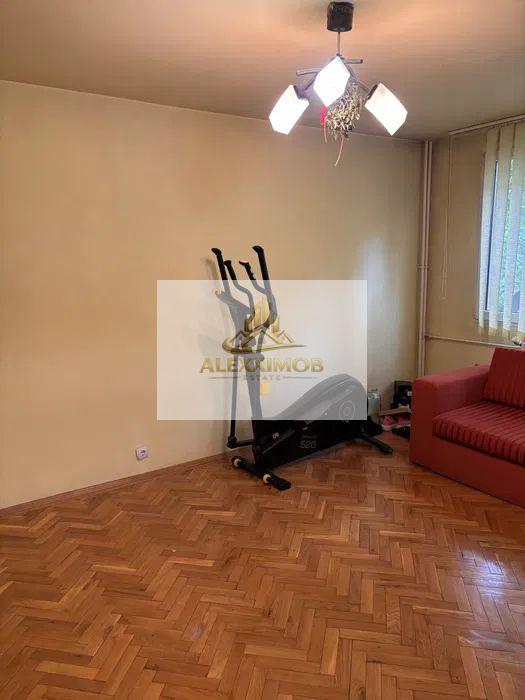 Apartament de Vanzare - 4 Camere - 81 mp - Zona PIATA PROGRESUL - 2