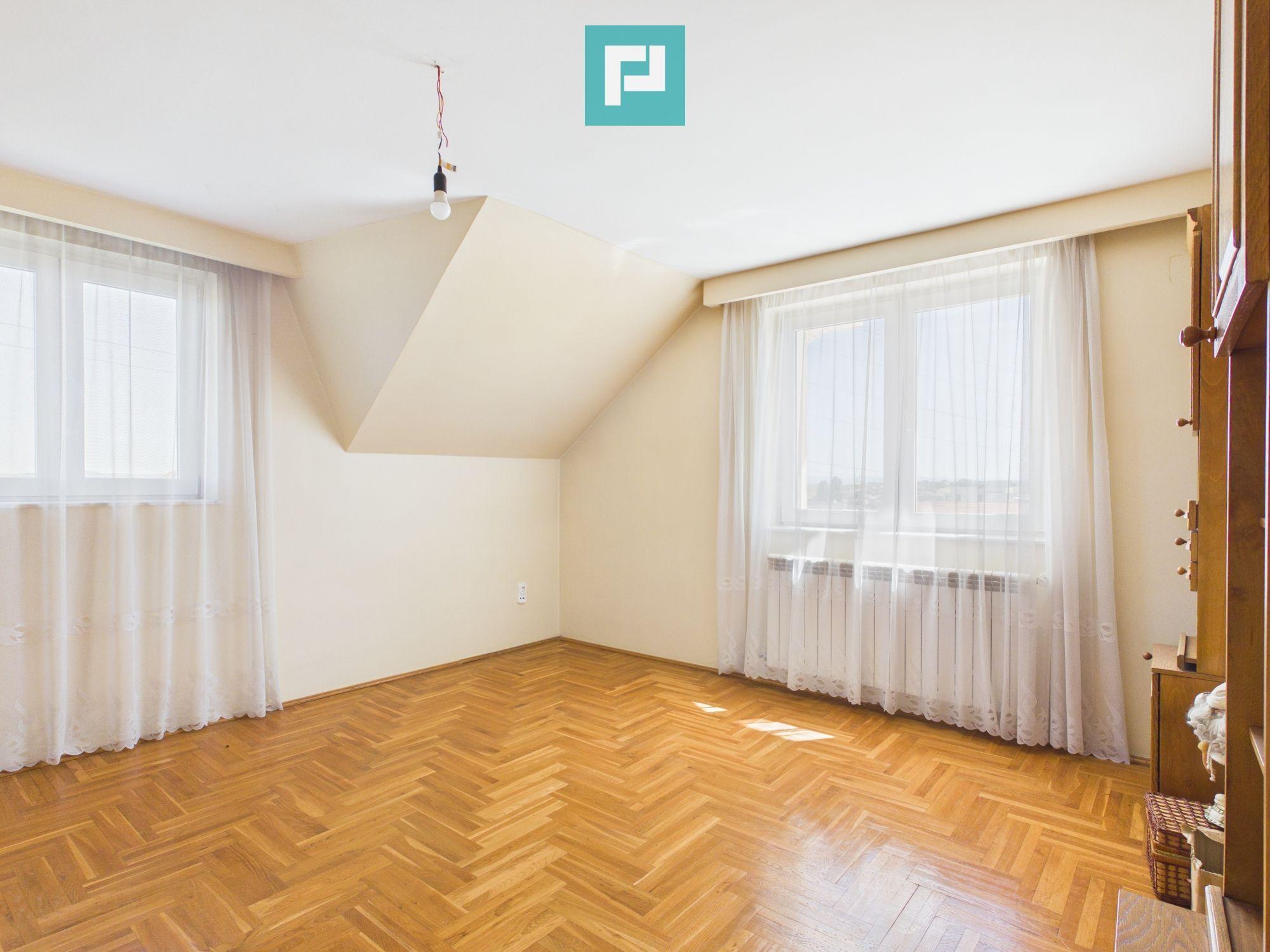 Vila 13 camere, Sanmartin - 22