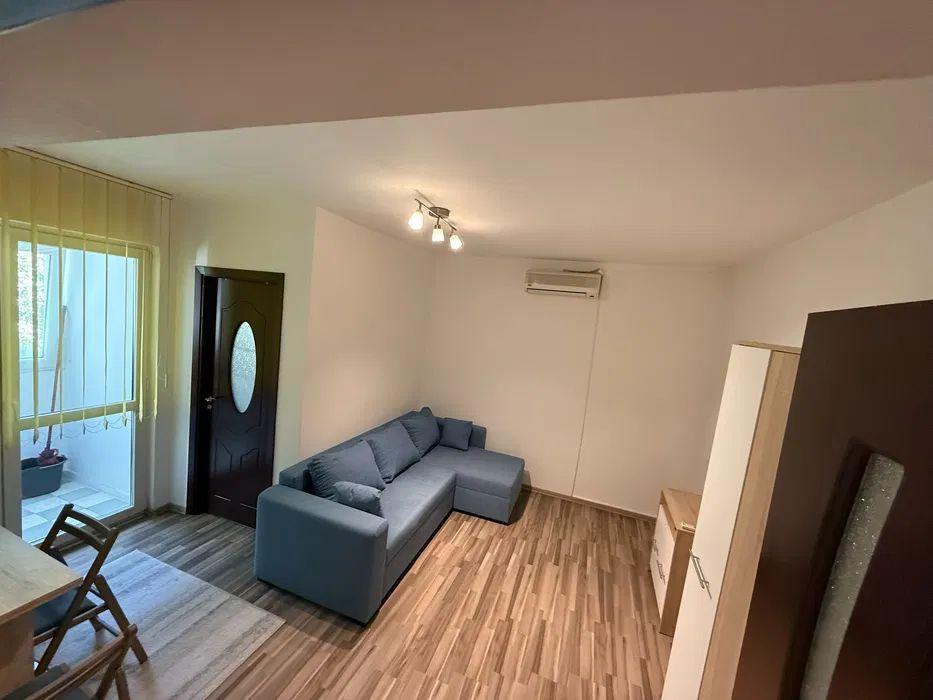 Apartament de Vanzare - 2 Camere - Aparatorii Patriei - 50 mp - 6
