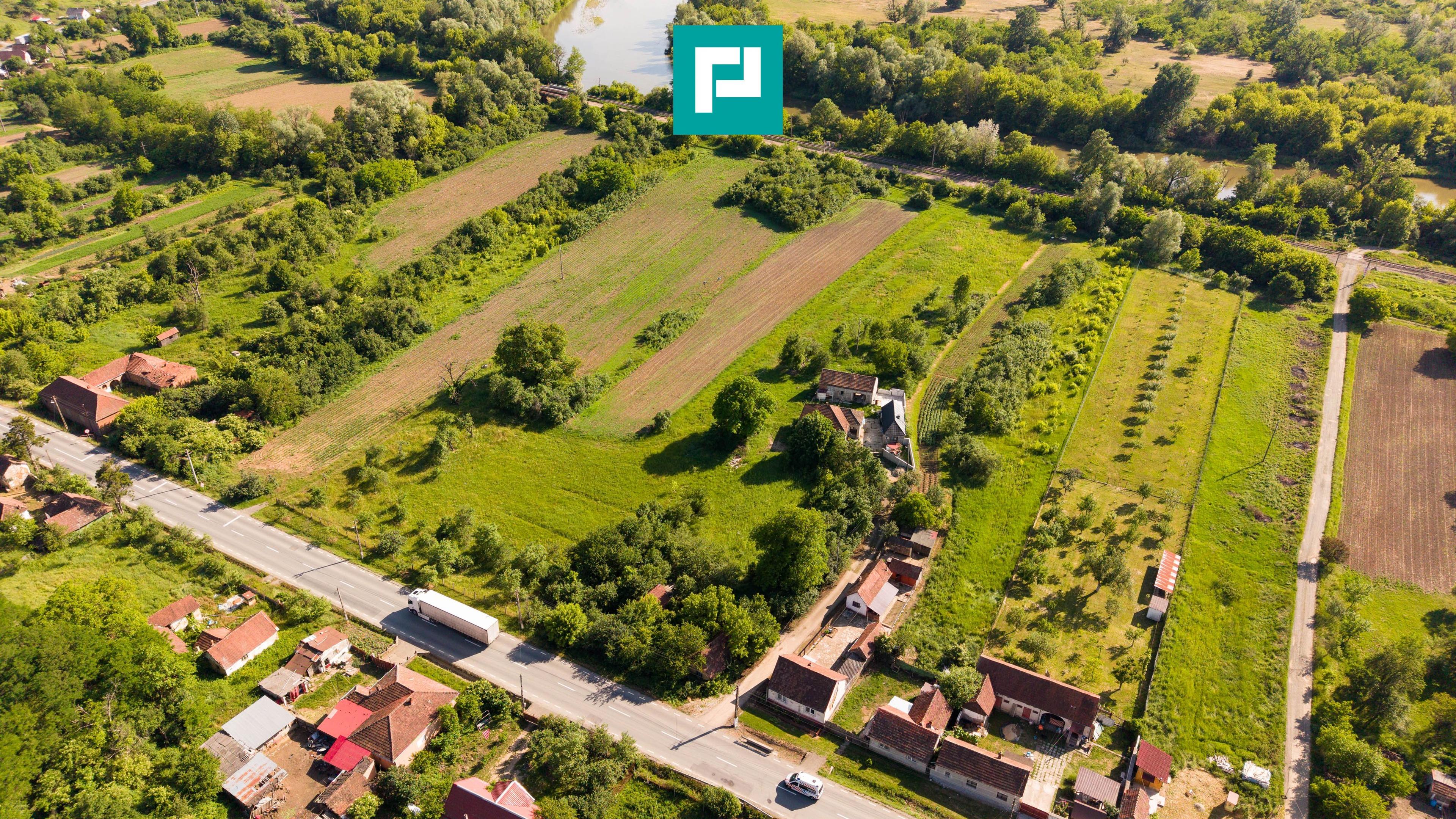 Teren intravilan 5.200 mp – Căpruţa, com. Bârzava - 5