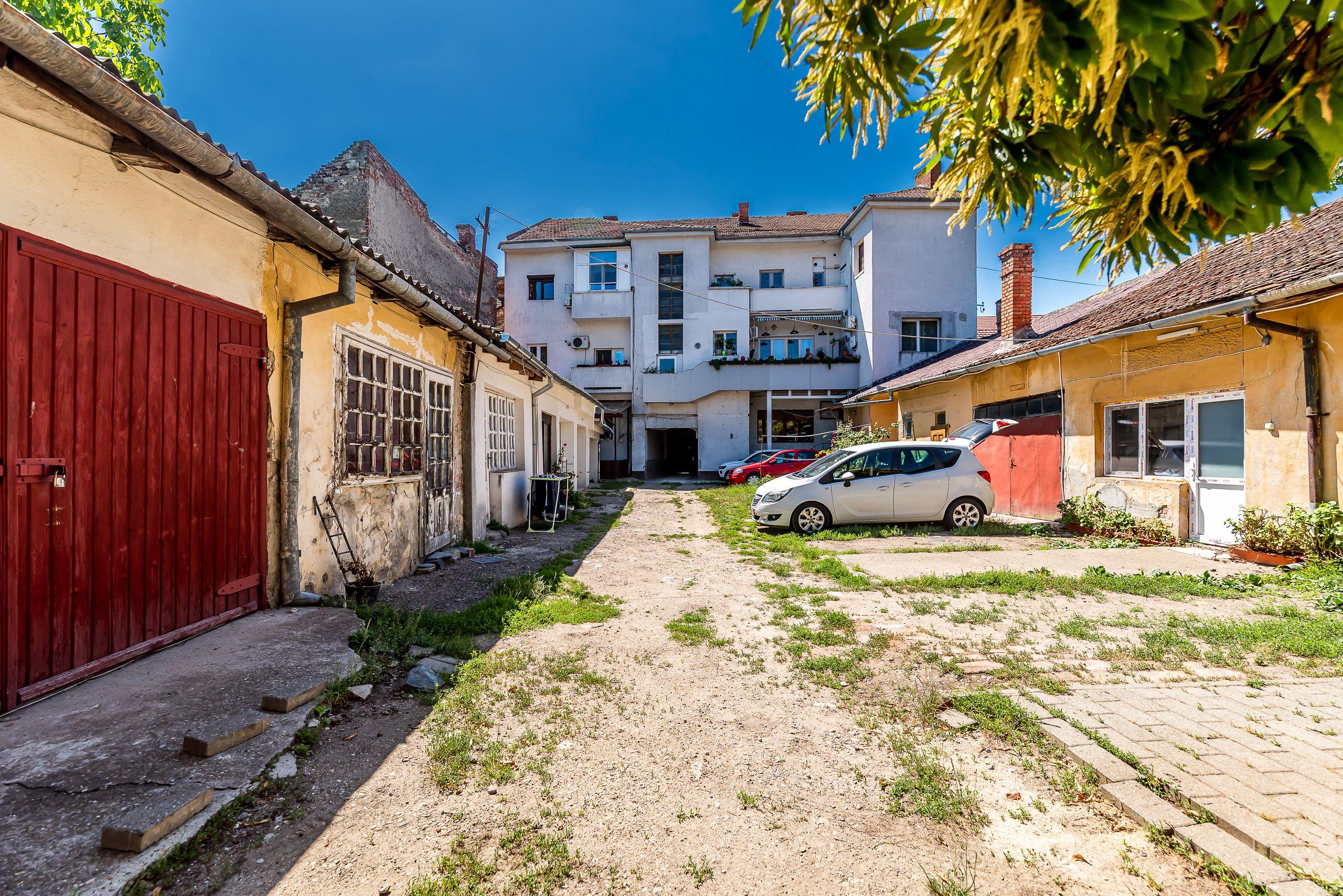 Apartament în centru cu acces auto și garaj propriu - 7