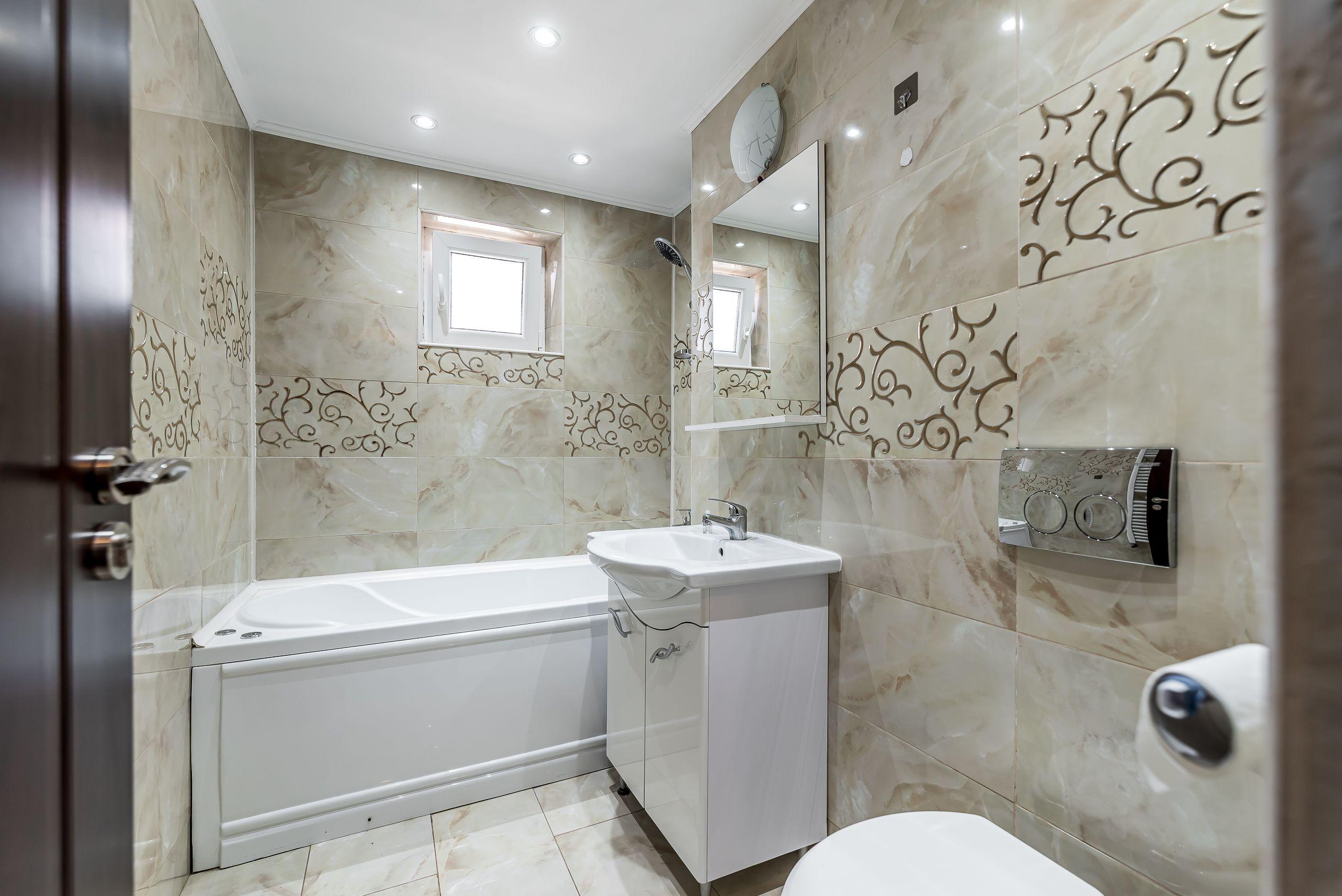 VANDUT! Ap 2 camere, renovat, 2 balcoane. Cartier Alfa Arad - 3