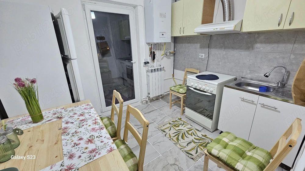 De inchiriat apartament 2 camere, Piața Centrală, et. 4, renovat, 450 eur - 2