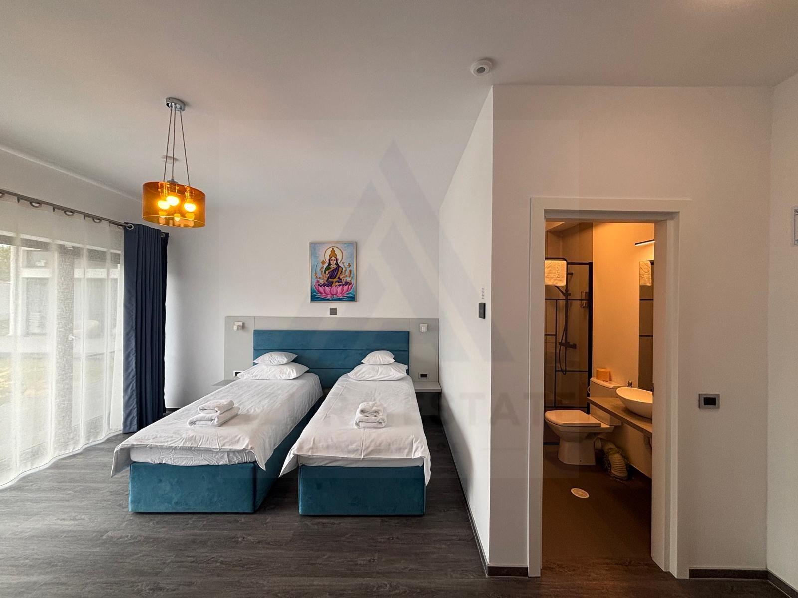 Pensiune PREMIUM 10 camere și Casă Individuală Valea Avrigului 4.600mp - 10