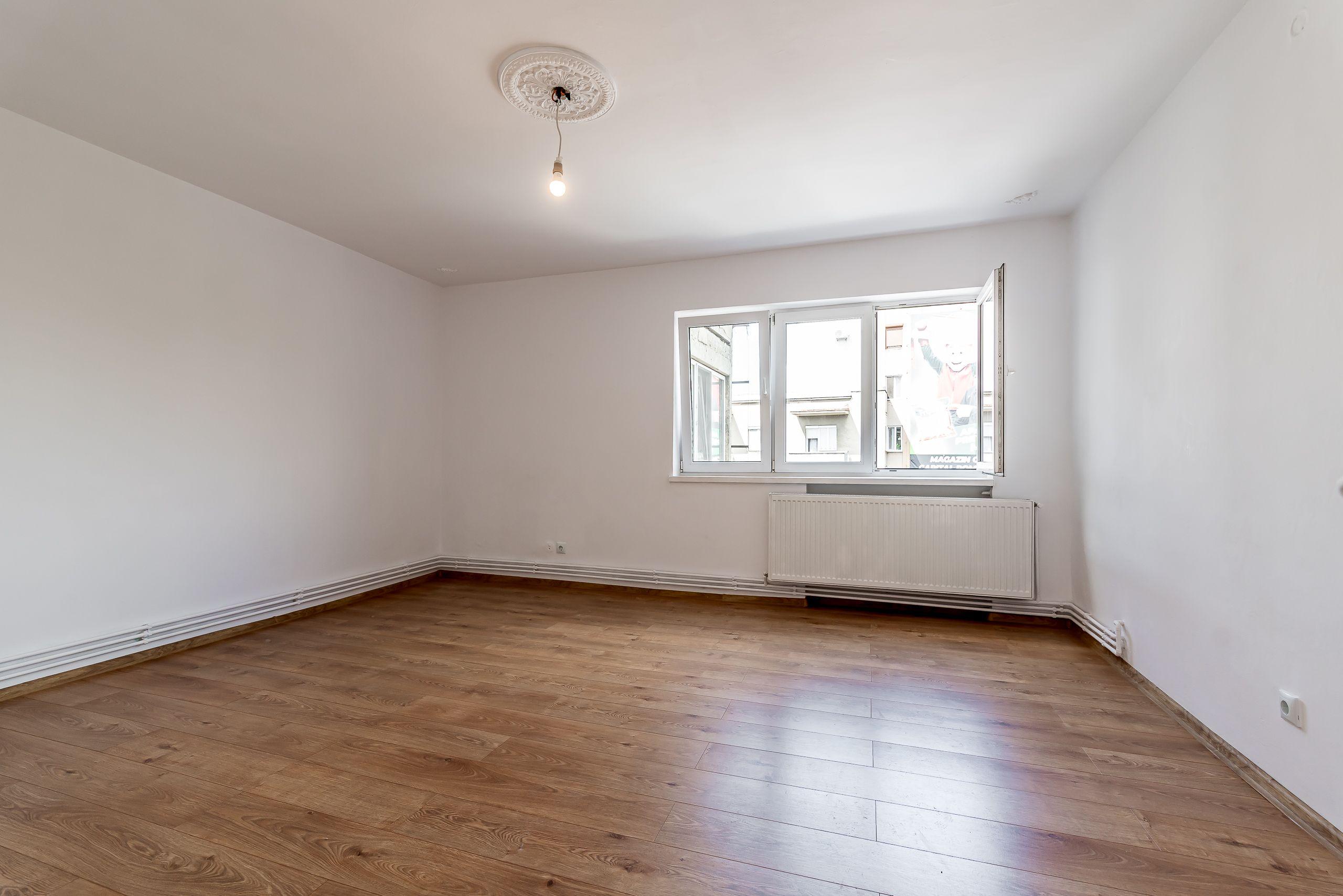 PRET NOU! Apartament 2 camere Ultracentral bvd Revolutiei - COMISION 0 - 3