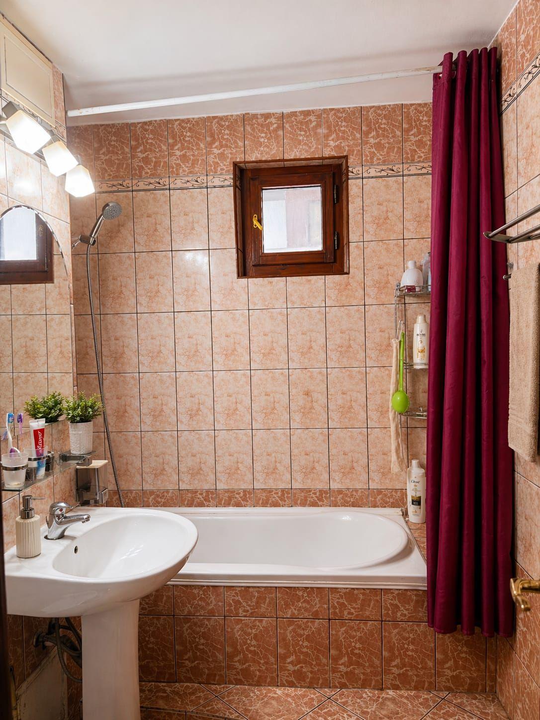 De vanzare apartament cu 4 camere, Dunarea Mall, 89.000 euro - 2