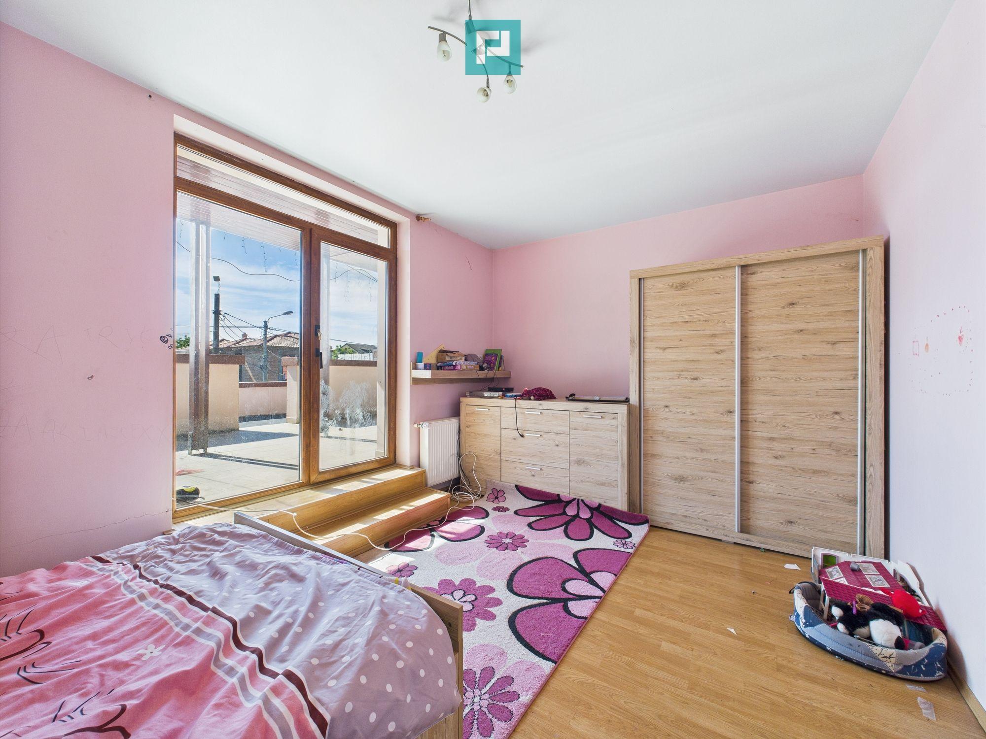 Casă în Mehala - Ideală pentru două familii - 13