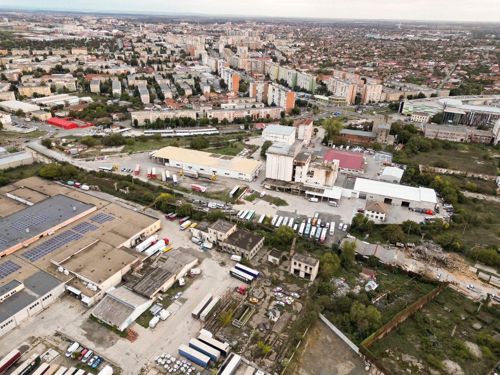 Oportunitate! Teren 6820mp cu clădiri industriale pe strada Poetului, Arad - 3