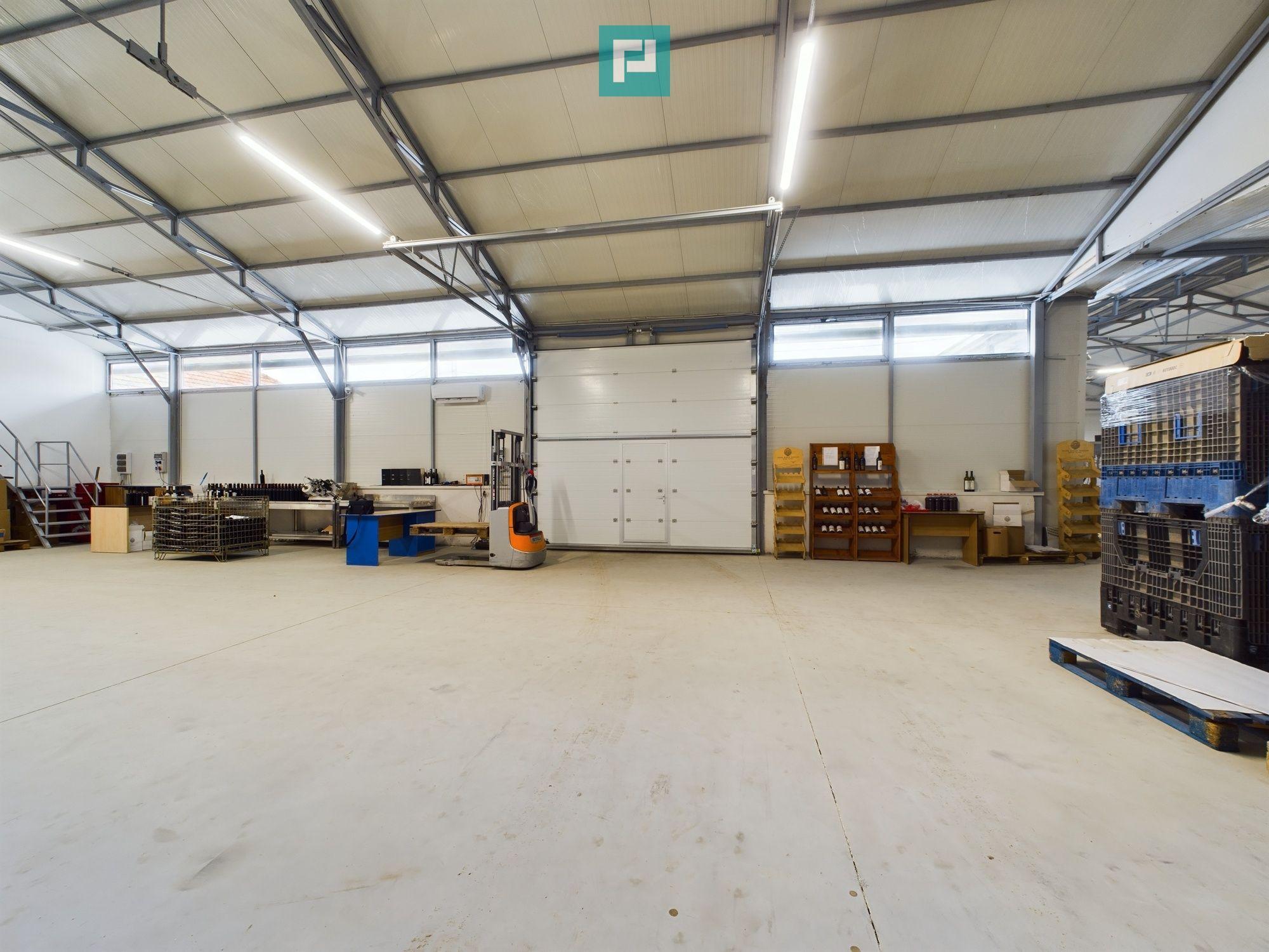 Hală de producție cu spații de birouri - 2