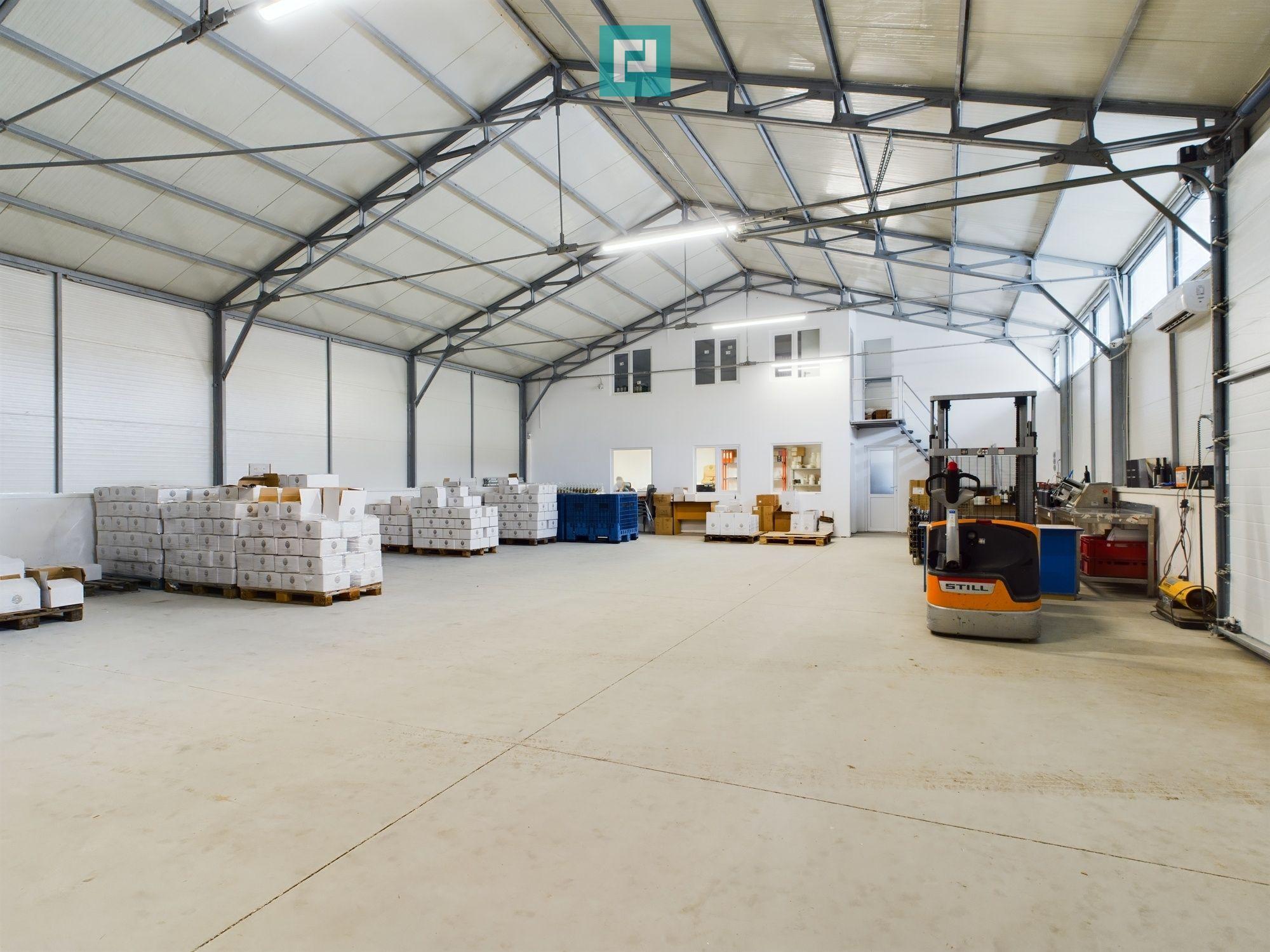 Hală de producție cu spații de birouri - 1