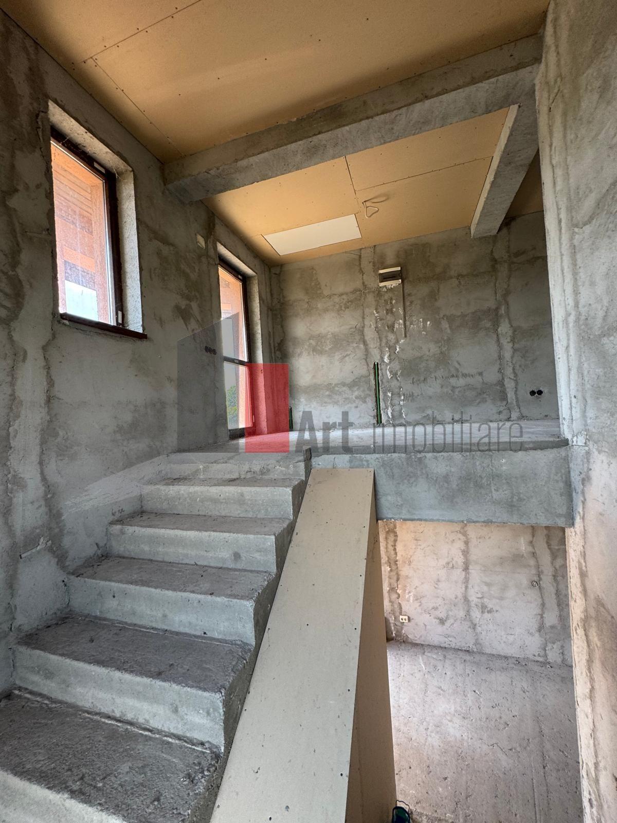 Casa la rosu in Peris - 8