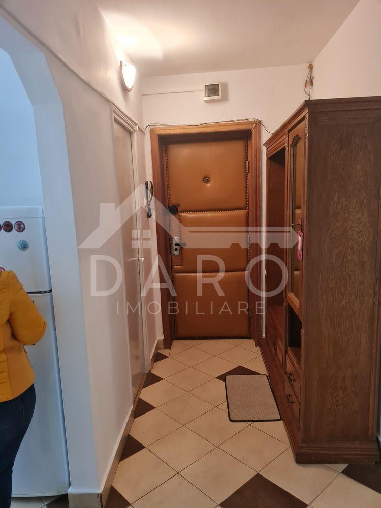 Inchiriez apartament cu 2 camere - 2